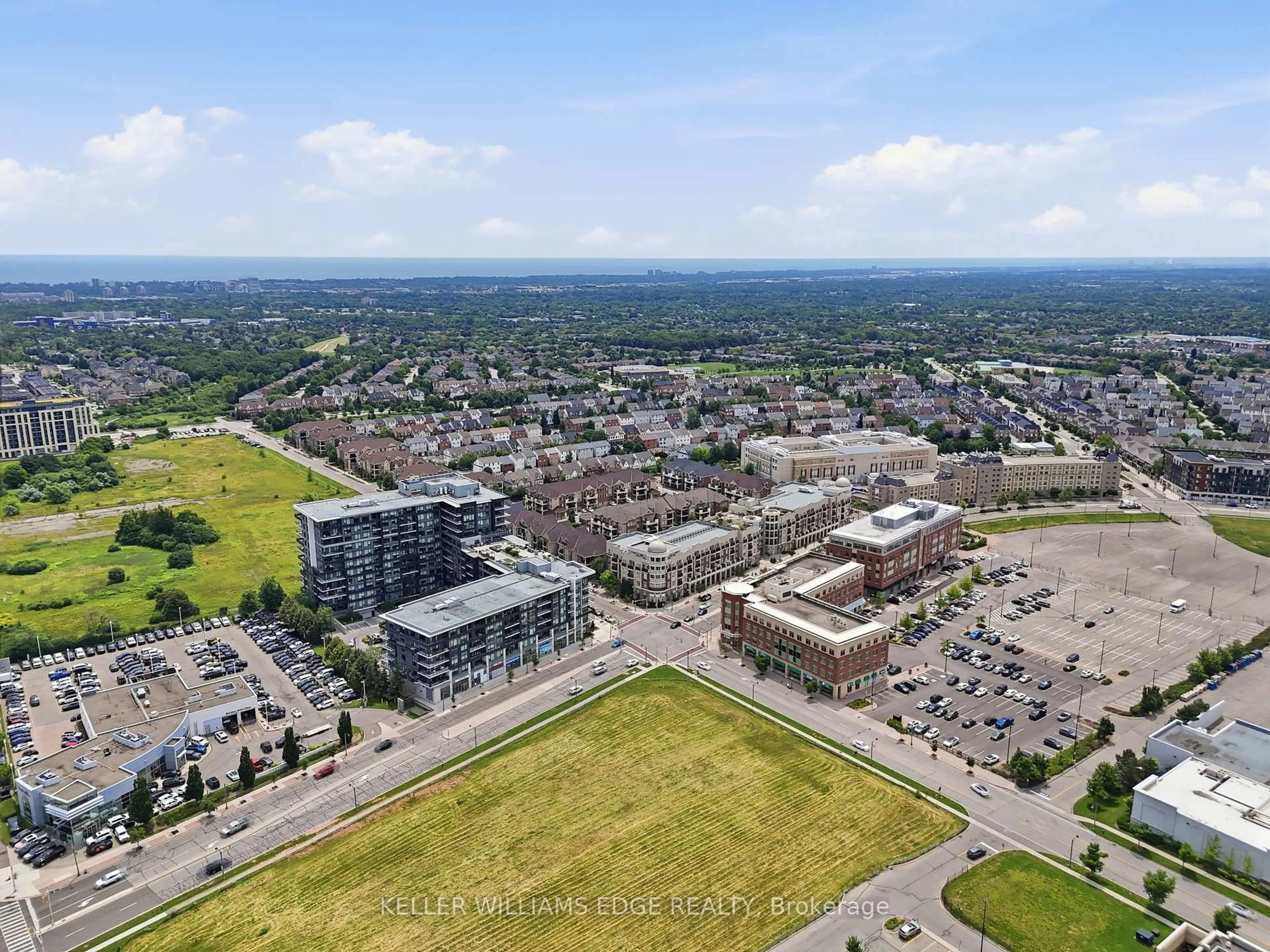 A pic from outside/outdoor area/front of a property/back of a property/a pic from drone, unknown for 263 Georgian Dr #306, Oakville Ontario L6H 0L2