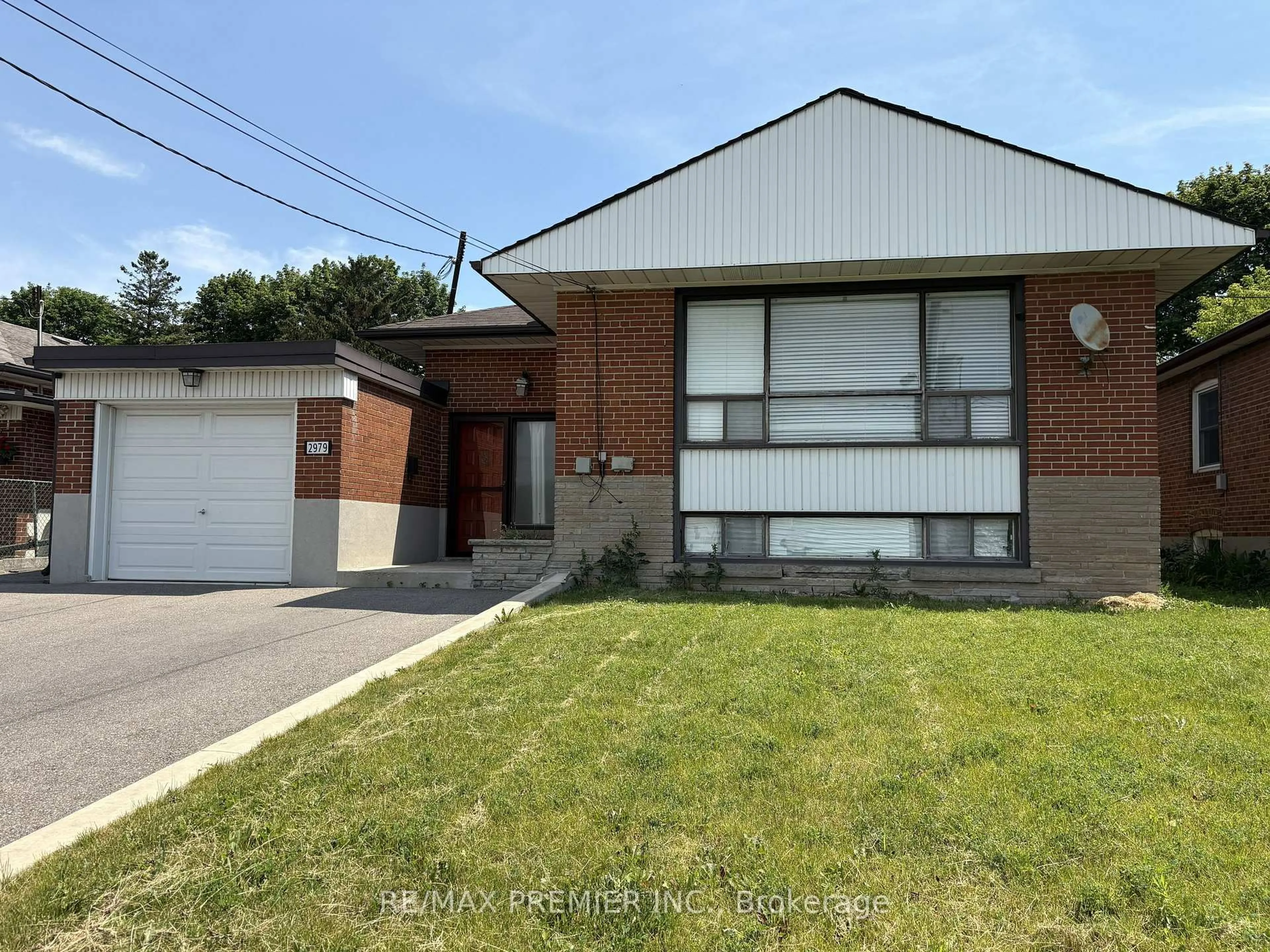 Home with brick exterior material, street for 2979 Weston Rd, Toronto Ontario M9M 2T1