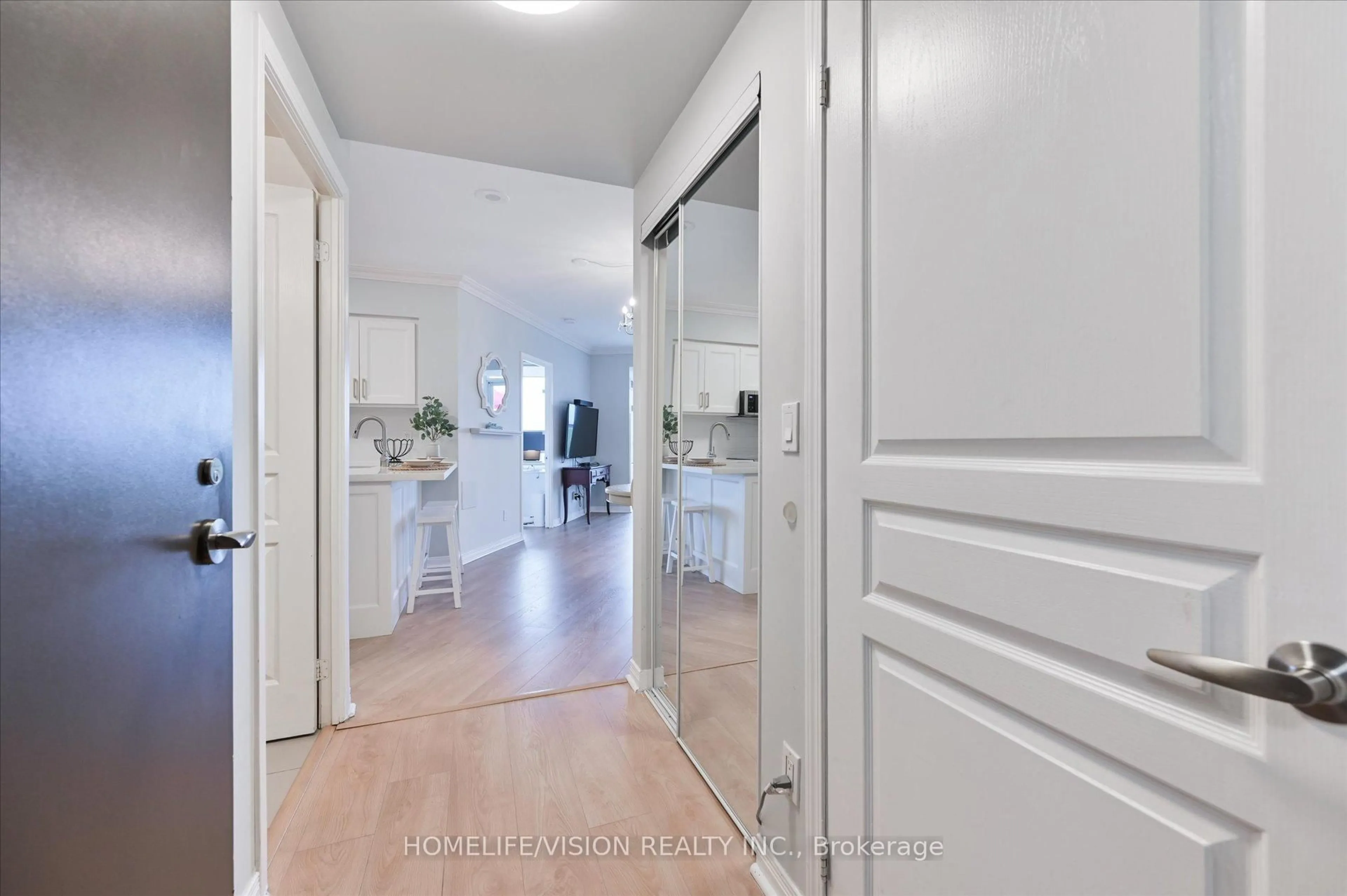 Indoor entryway for 2230 Lake Shore Blvd #407, Toronto Ontario M8V 0B2