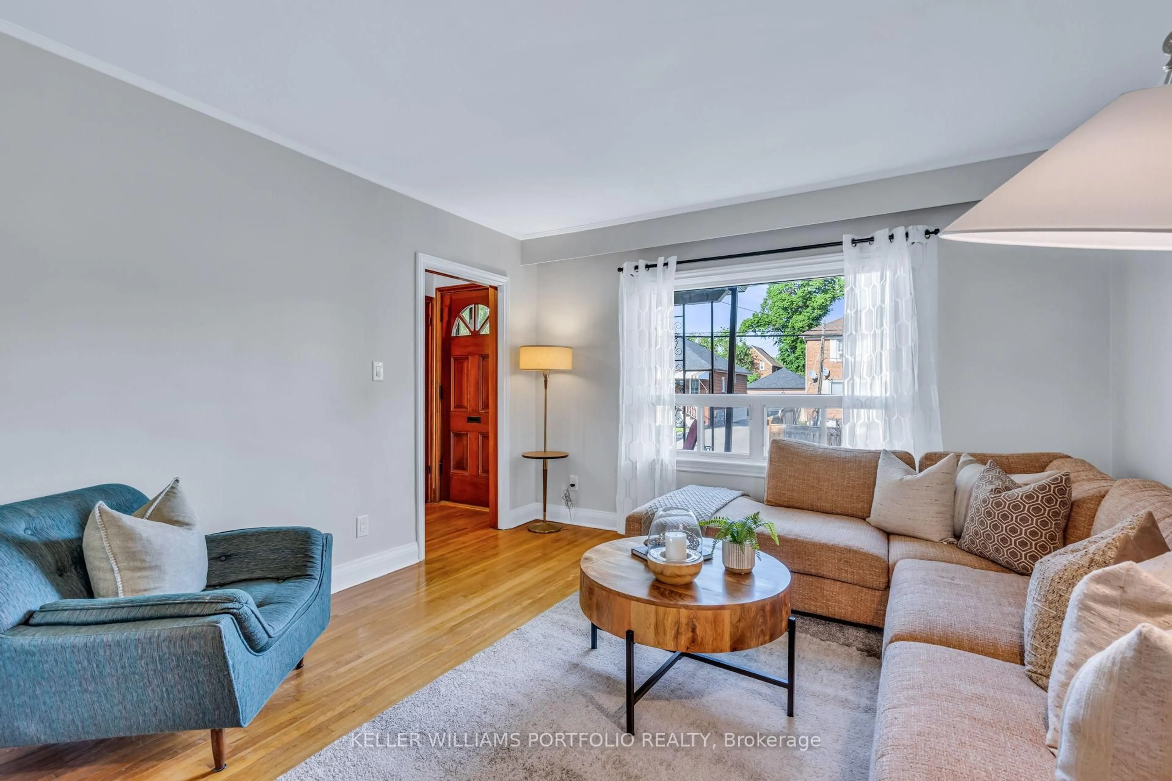 Living room with furniture, unknown for 210 Bicknell Ave, Toronto Ontario M6M 4G9