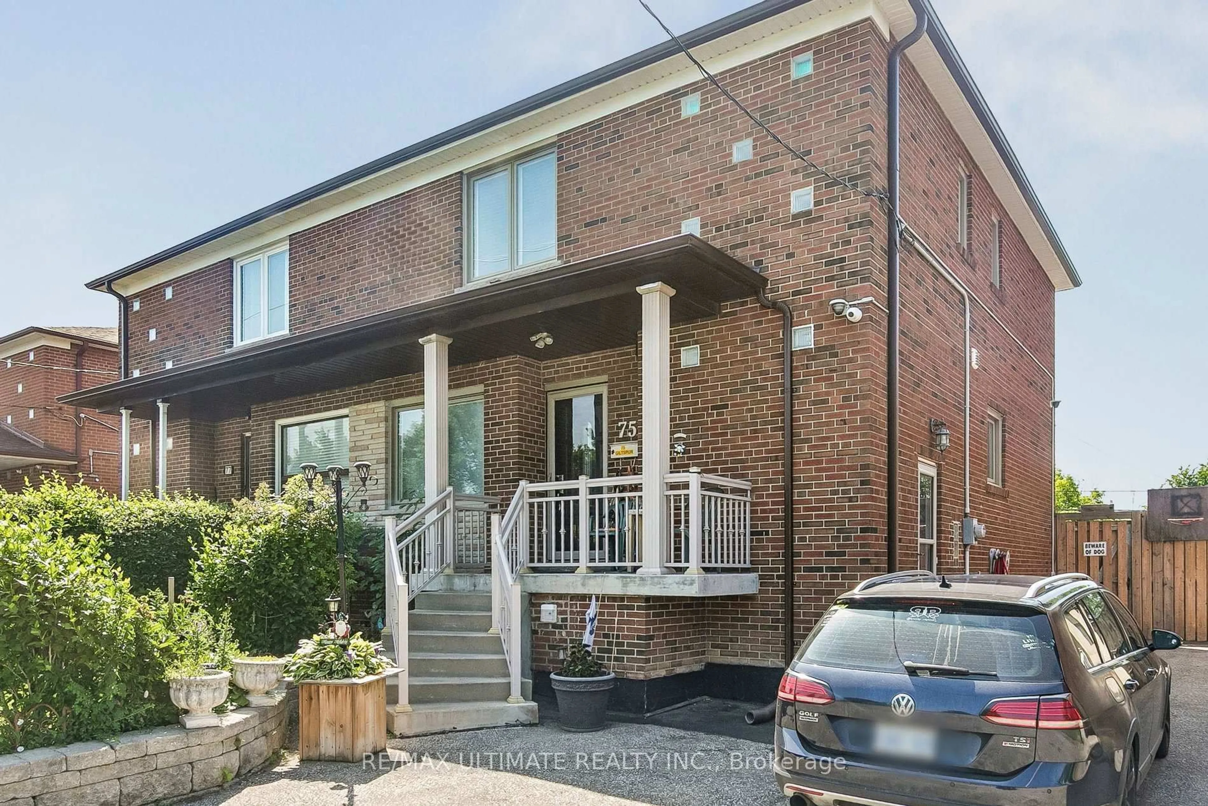 Home with brick exterior material, street for 75 Giltspur Dr, Toronto Ontario M3L 1M4