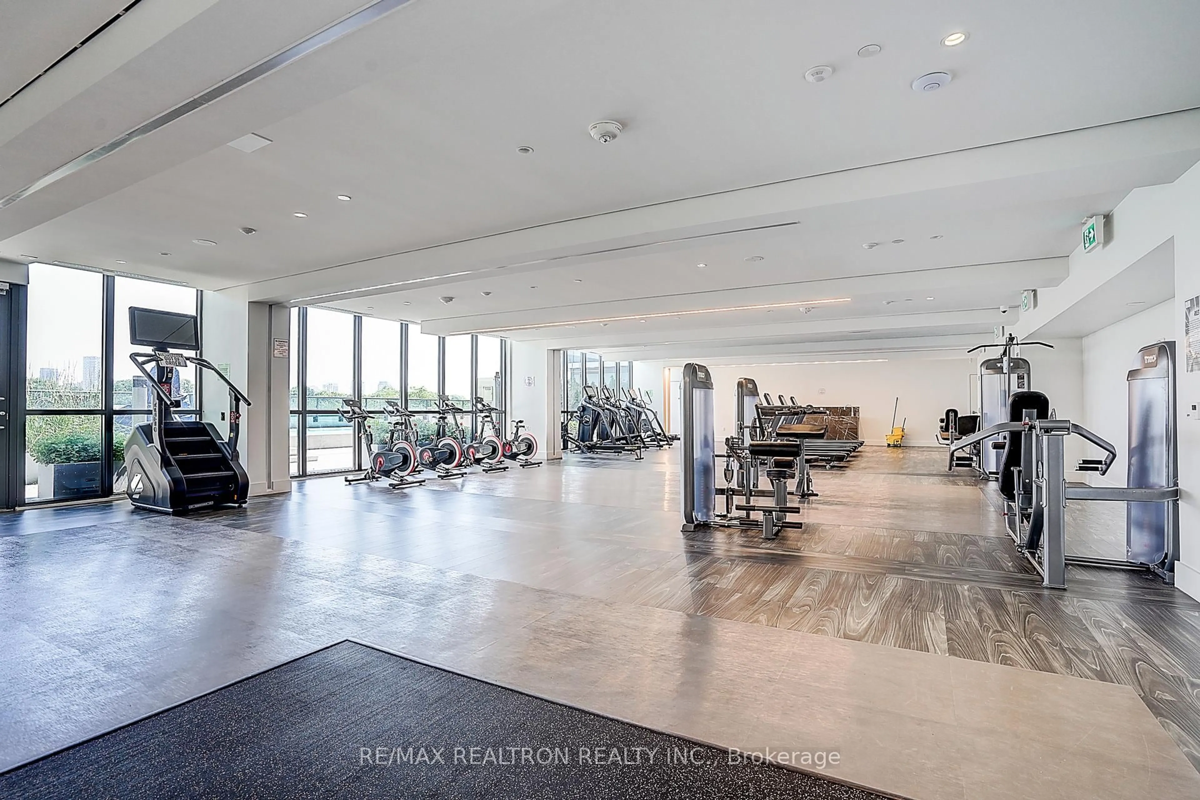 Gym or fitness room for 26 Gibbs Rd #530, Toronto Ontario M9B 0E3