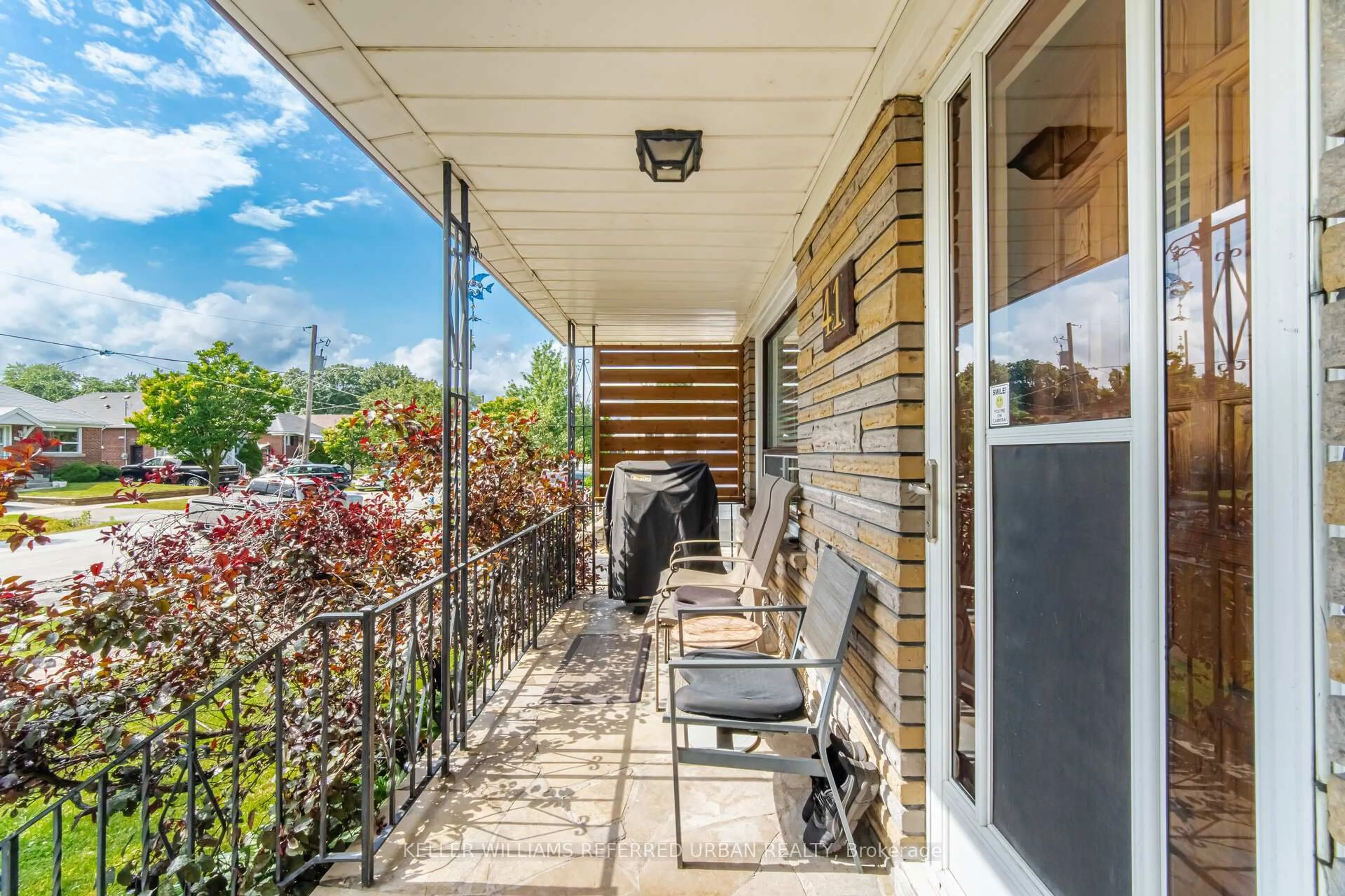 Patio, street for 41 Parker Ave, Toronto Ontario M8Z 4L7