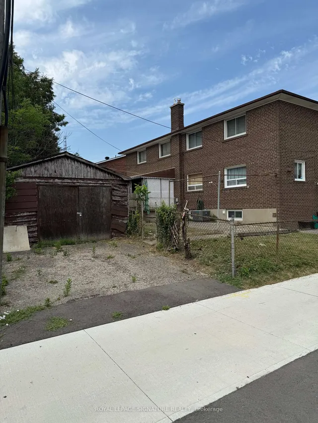 67 Stilecroft Dr, Toronto 4