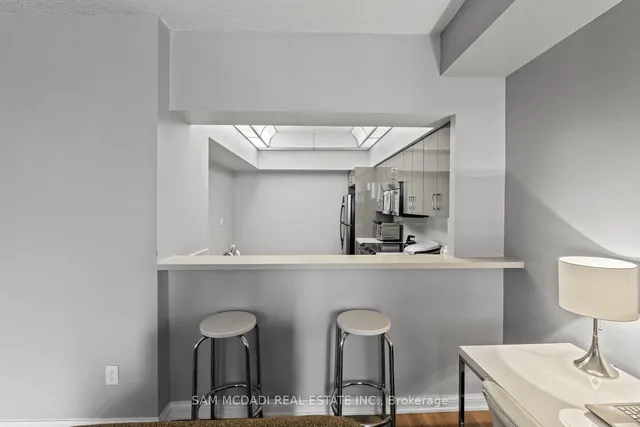 24 Hanover Rd #2205, Brampton 3