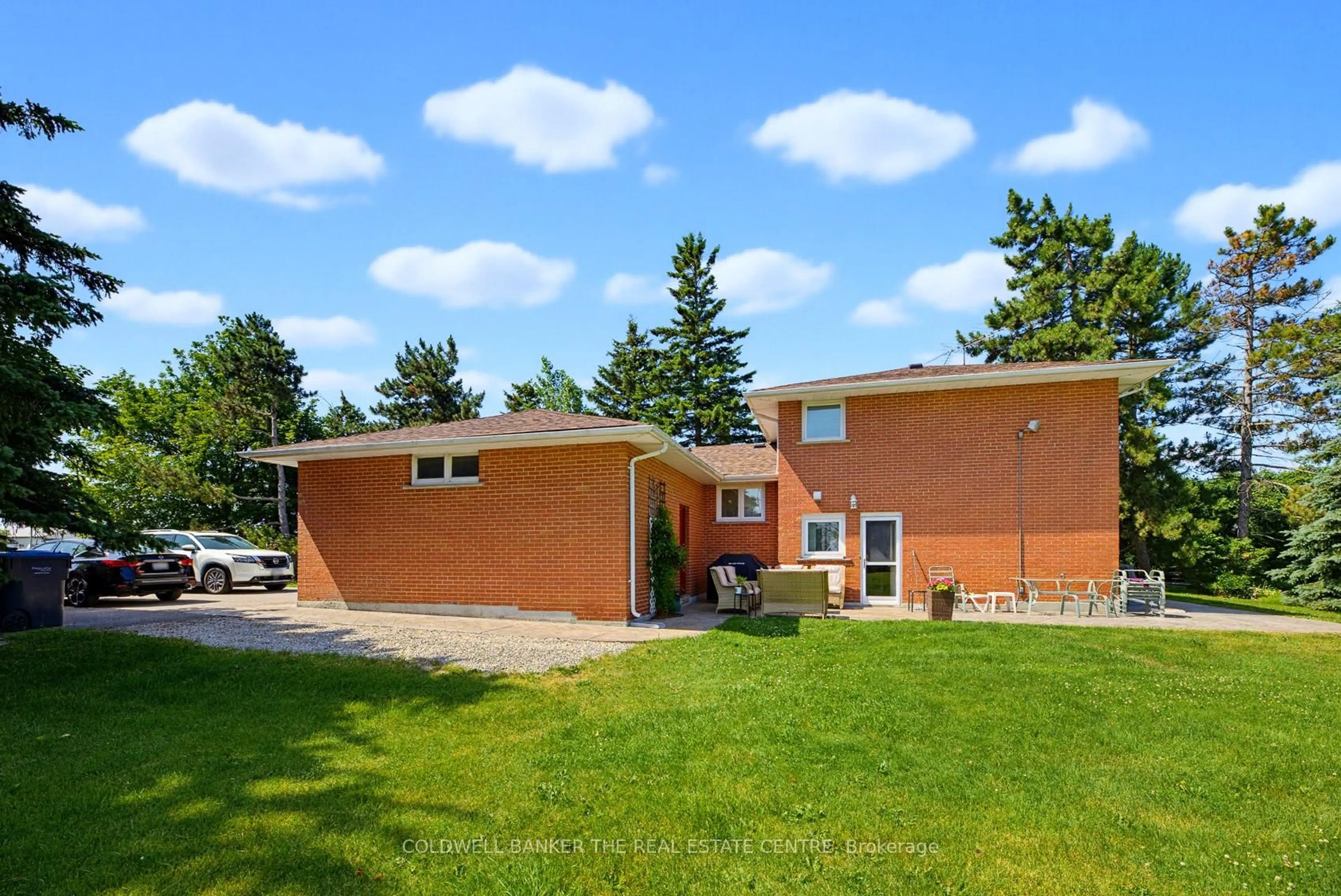 Home with brick exterior material, street for 5232 Mayfield Rd, Caledon Ontario L7C 0Z5