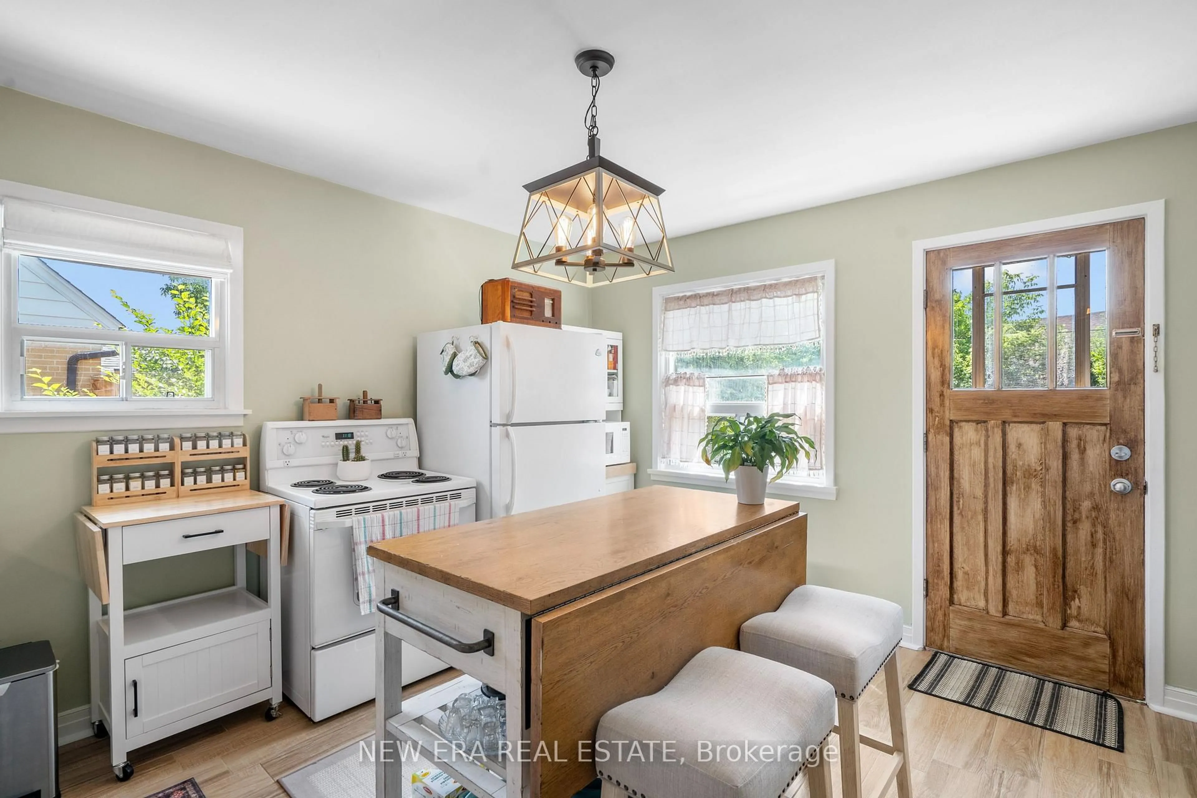 Open concept kitchen, unknown for 91 Hadrian Dr, Toronto Ontario M9W 1V7