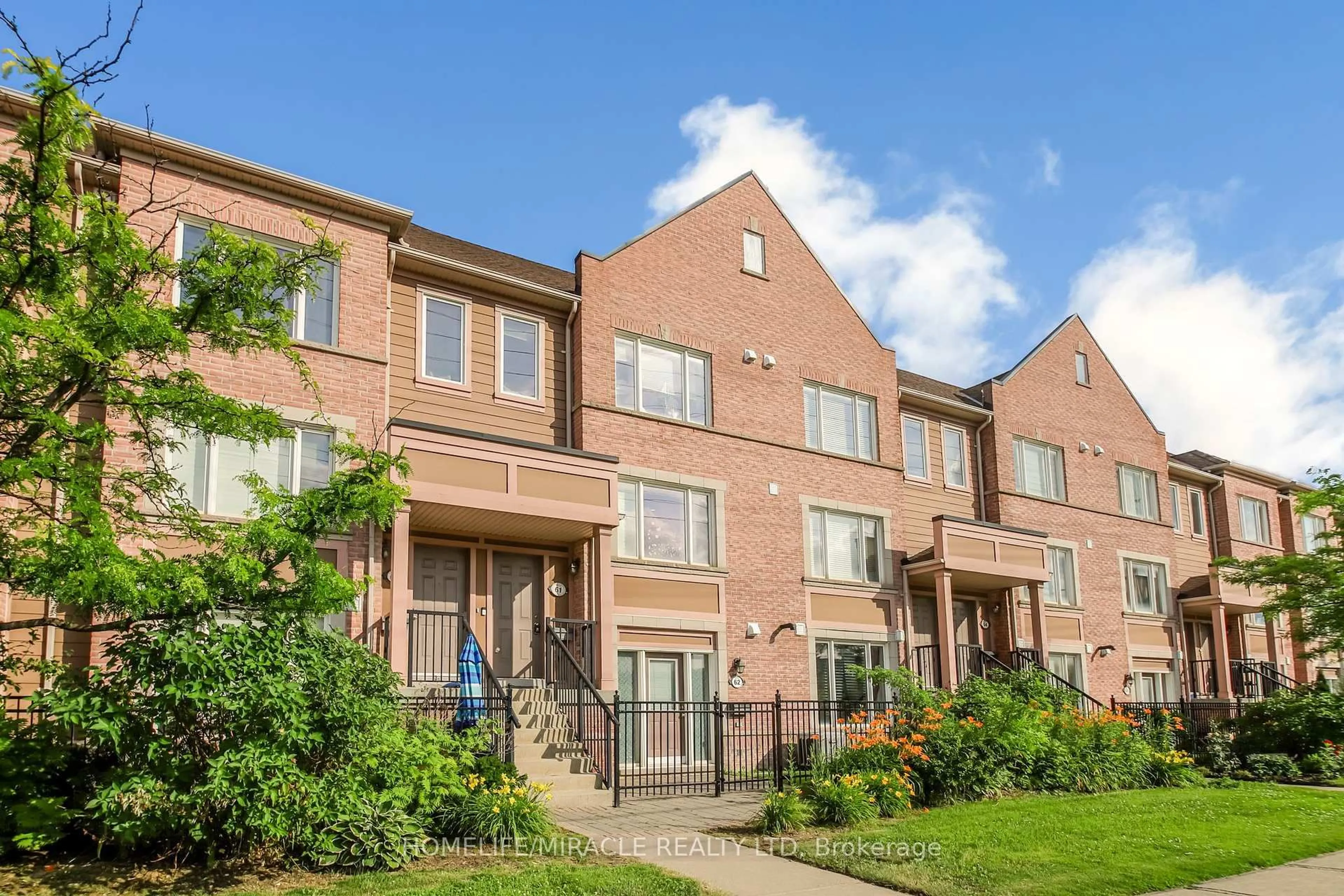 Home with brick exterior material, street for 3056 Eglinton Ave #62, Mississauga Ontario L5M 8E4