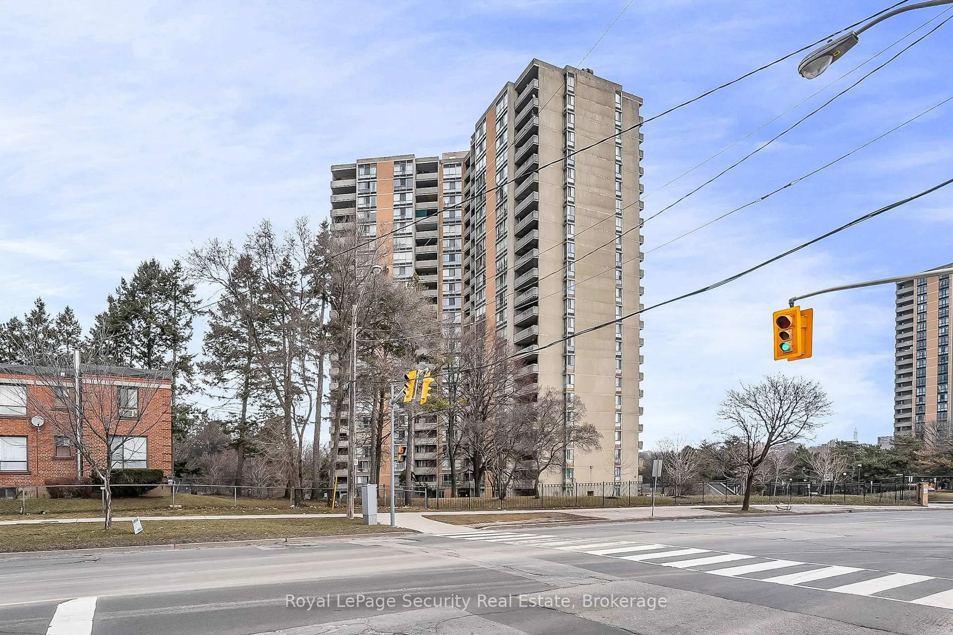 Unknown for 10 Martha Eaton Way #1207, Toronto Ontario M6M 5B3