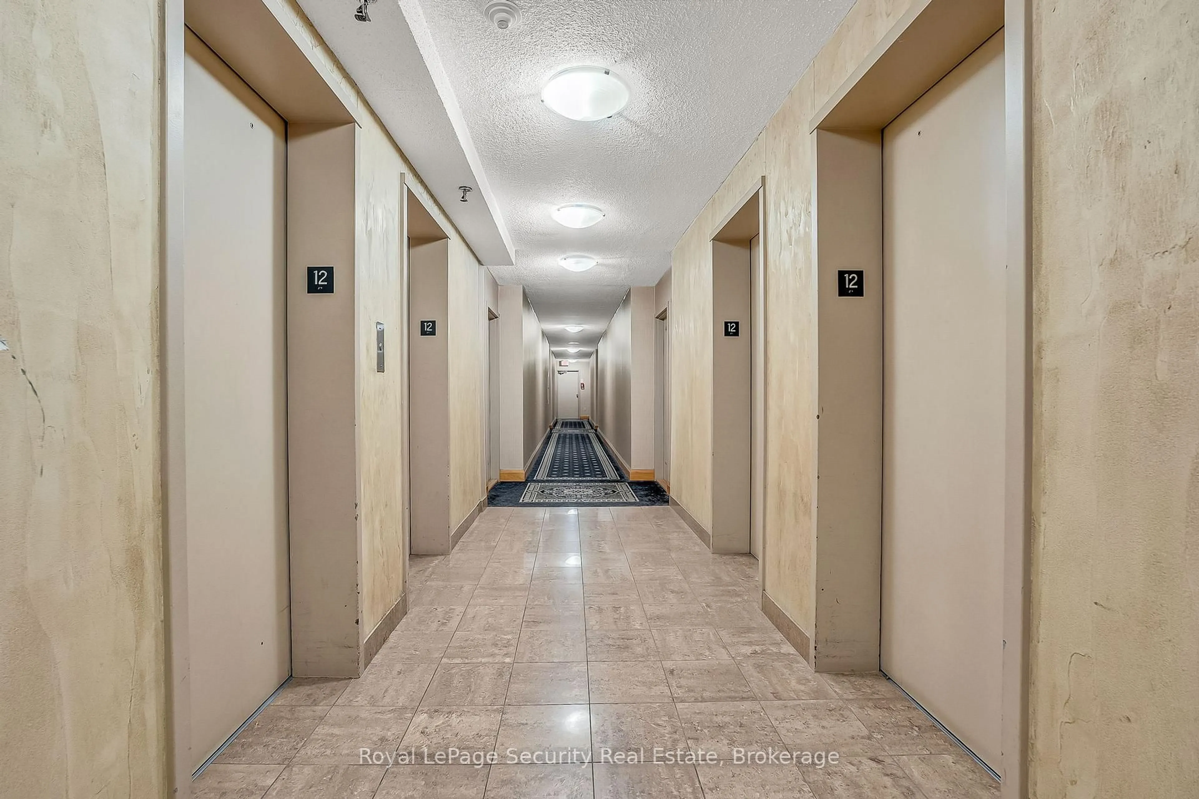 Indoor foyer for 10 Martha Eaton Way #1207, Toronto Ontario M6M 5B3