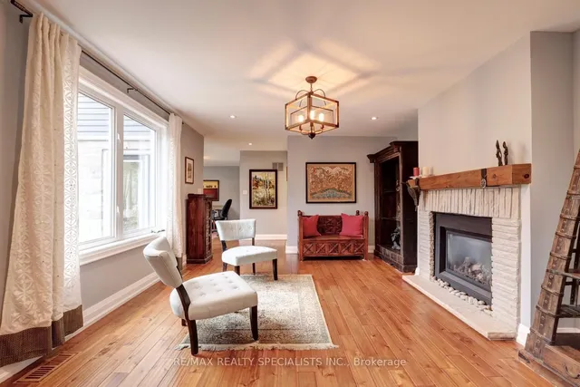 1301 Gatehouse Dr, Mississauga 5