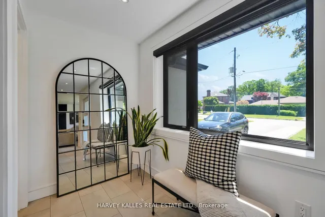 8 Circle Rdge, Toronto 3