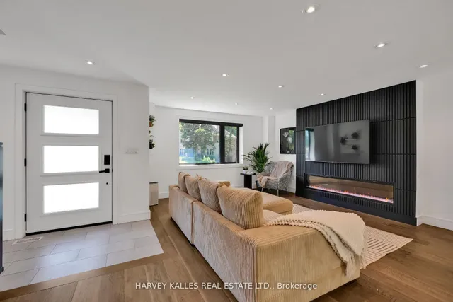 8 Circle Rdge, Toronto 4
