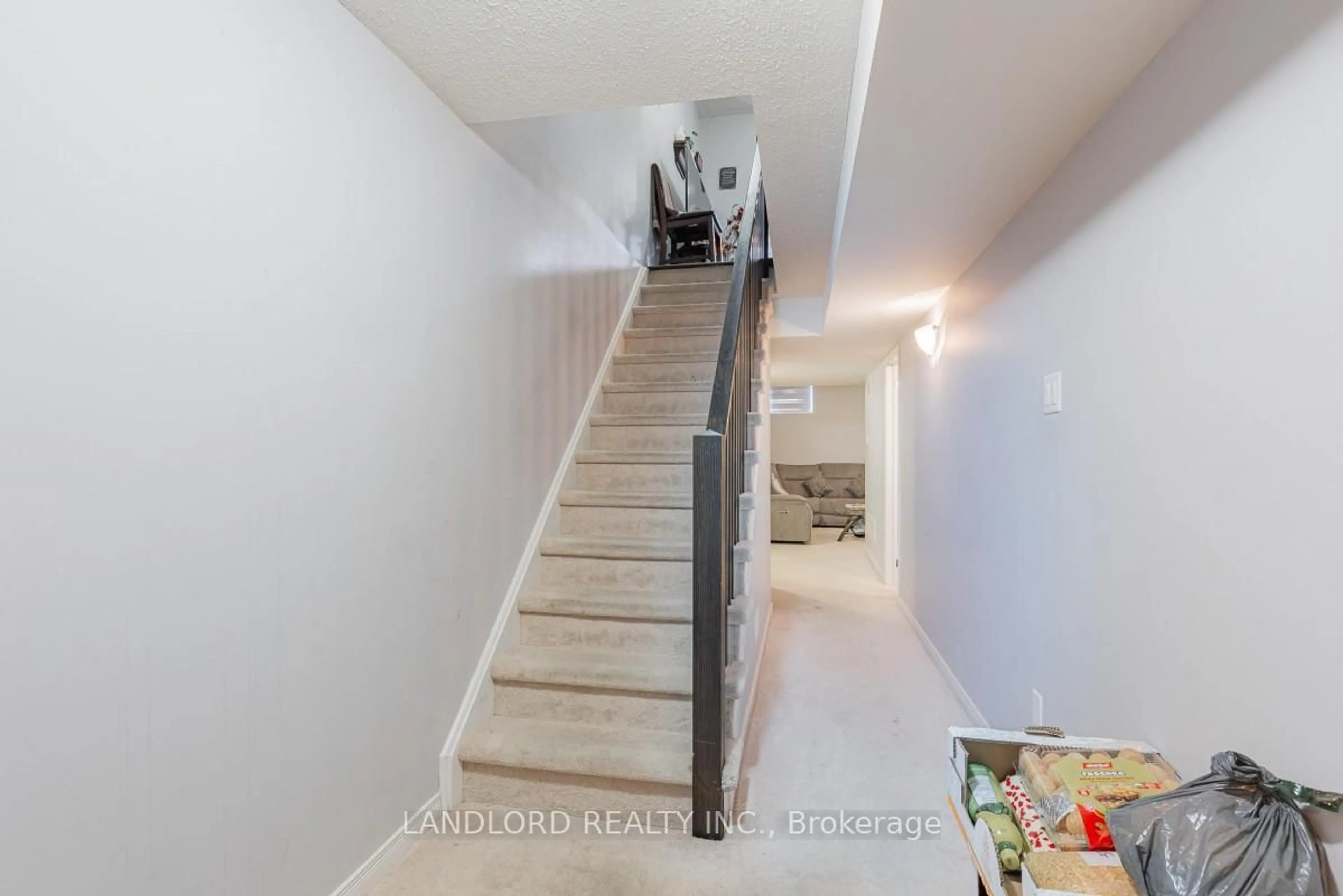Unknown for 13 Utopia Way, Brampton Ontario L6P 4A6