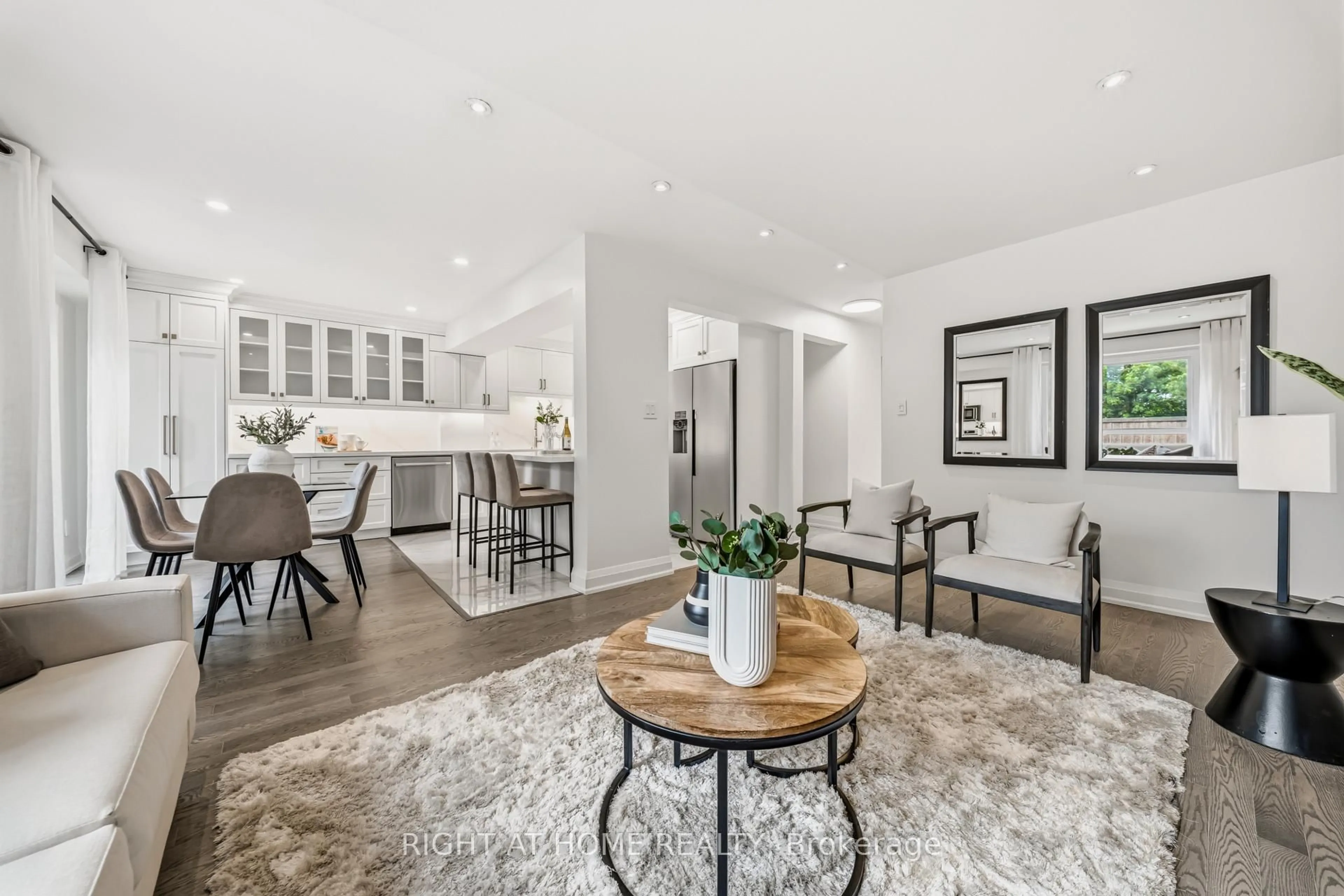 Open concept kitchen, unknown for 3079 Fifth Line #19, Mississauga Ontario L5L 3T1