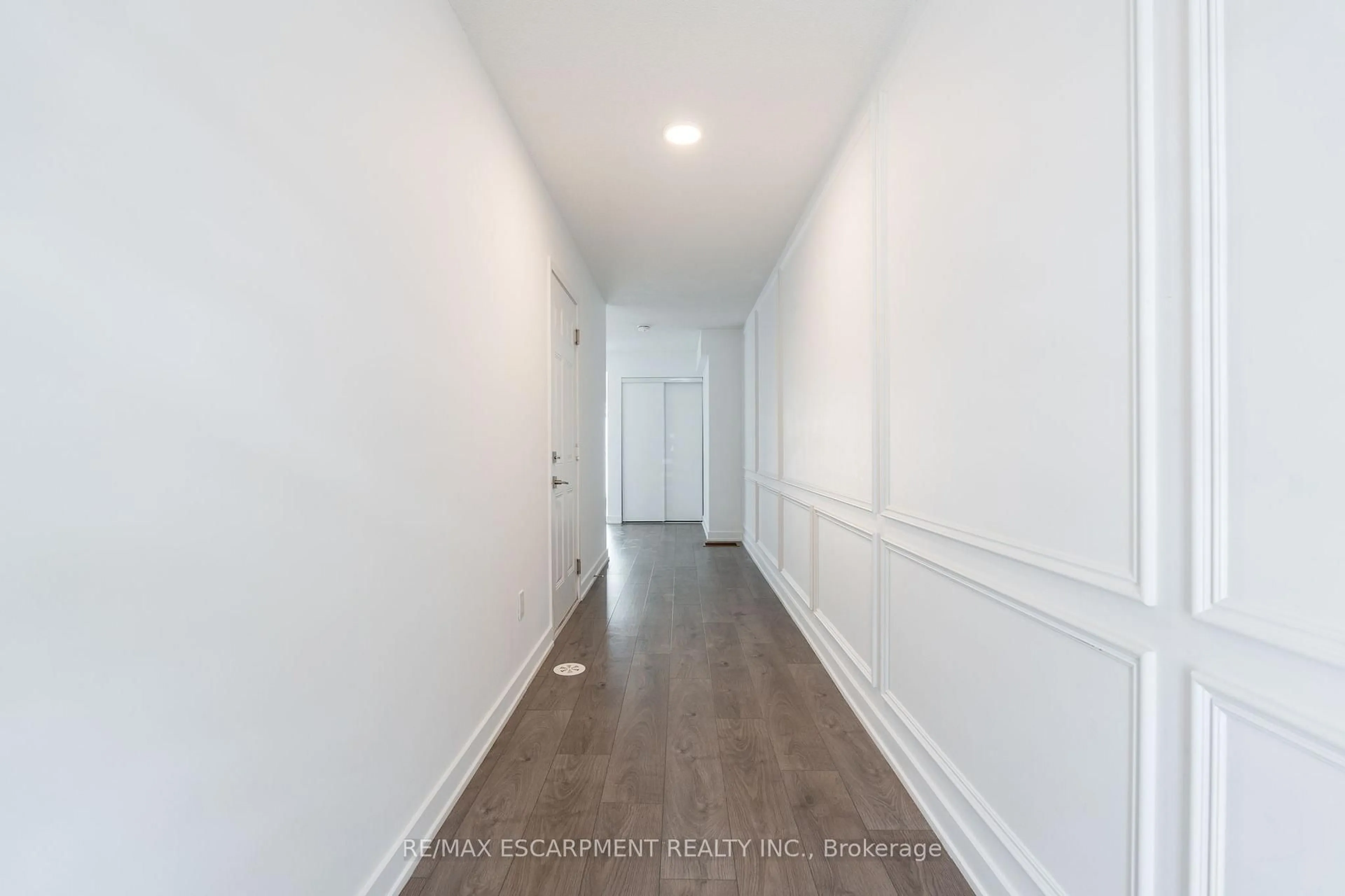 A pic of a room for 1121 Cooke Blvd #73, Burlington Ontario L7T 0C3