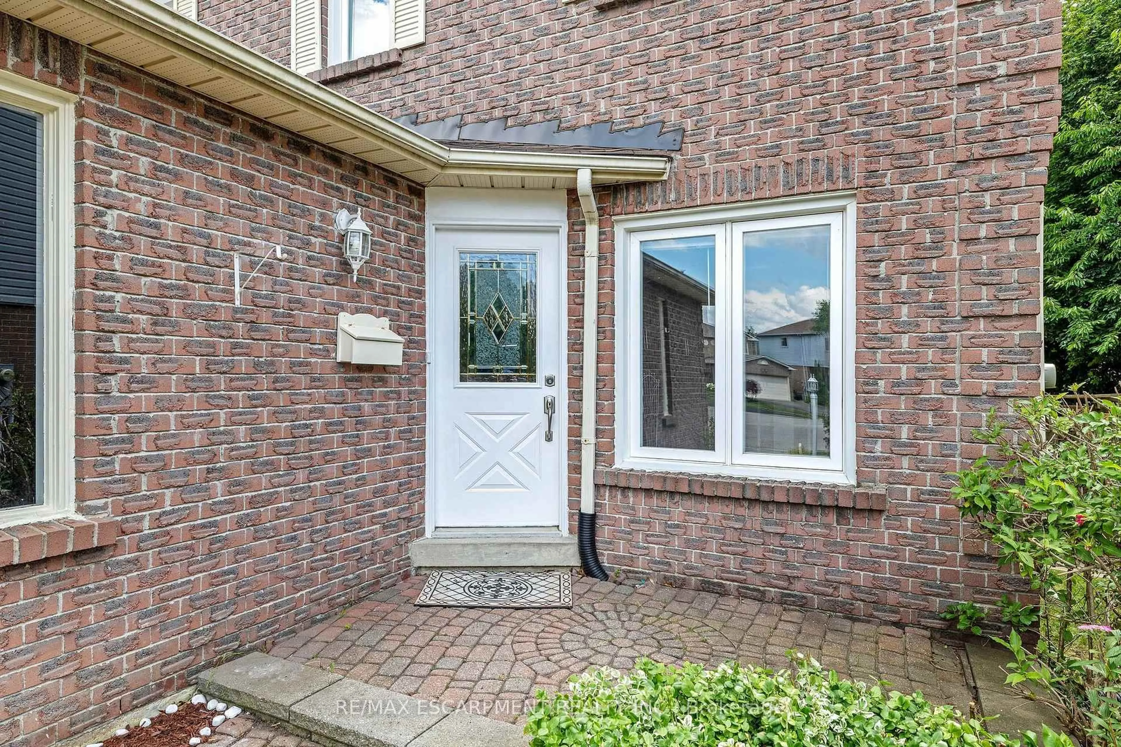 Unknown for 6198 Saltmarsh Crt, Mississauga Ontario L5N 5V8