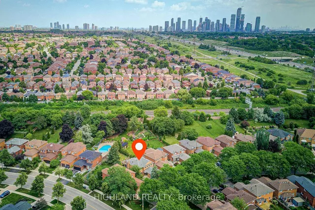 4369 Spinningdale Crt, Mississauga 5