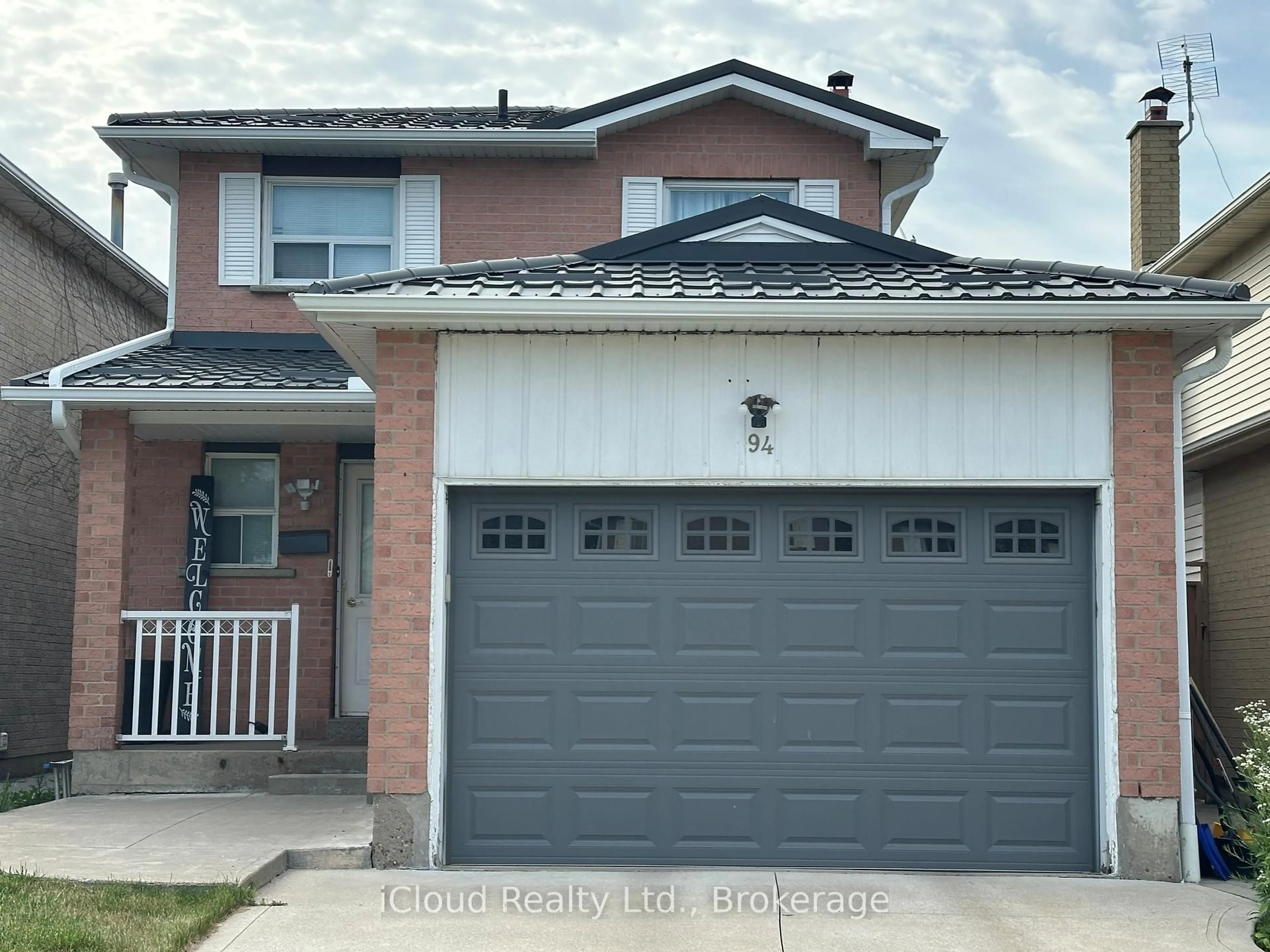 Home with vinyl exterior material, street for 94 Newbridge Cres, Brampton Ontario L6S 4B3