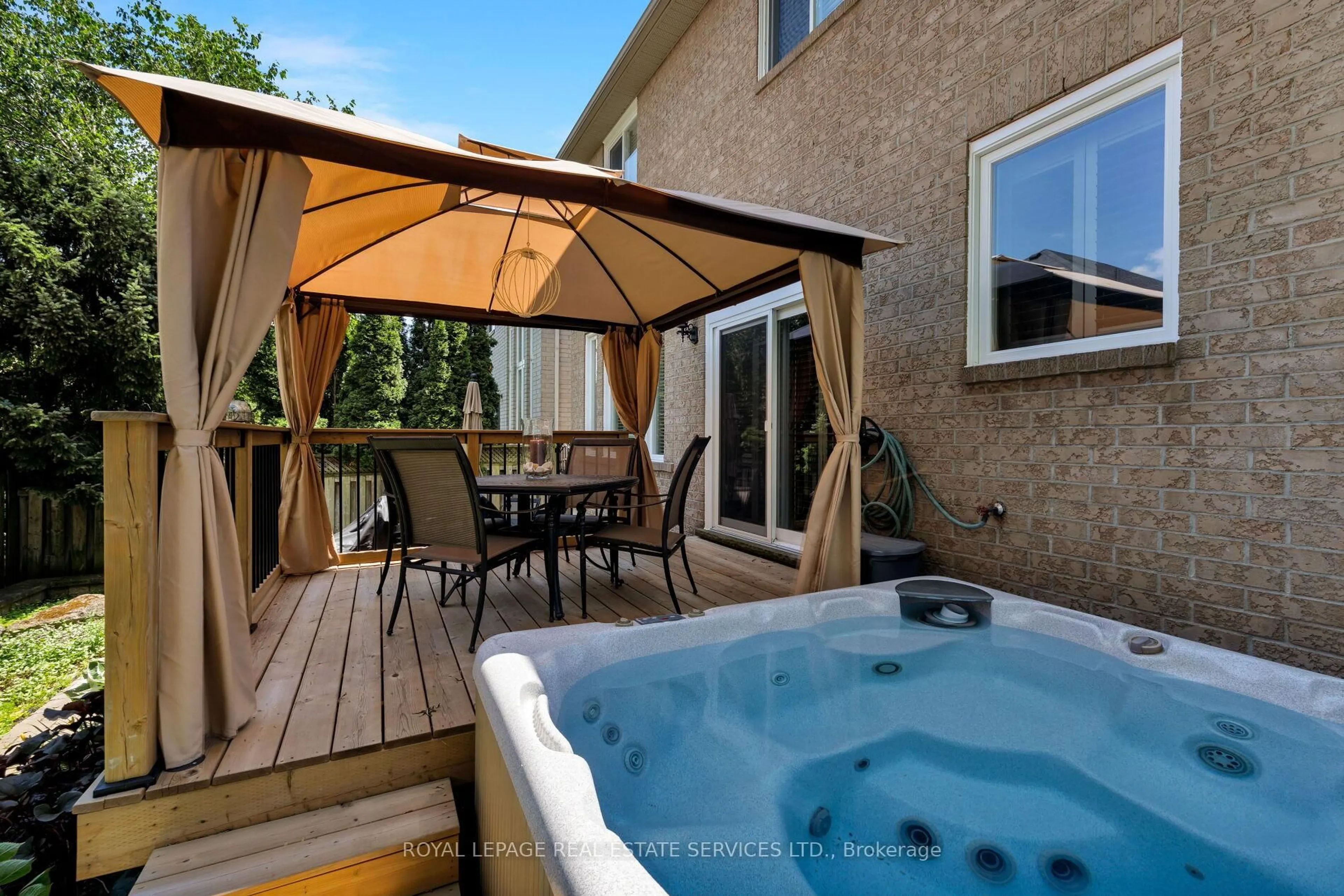 Patio, water/lake/river/ocean view for 2261 Grouse Lane, Oakville Ontario L6M 3Z8