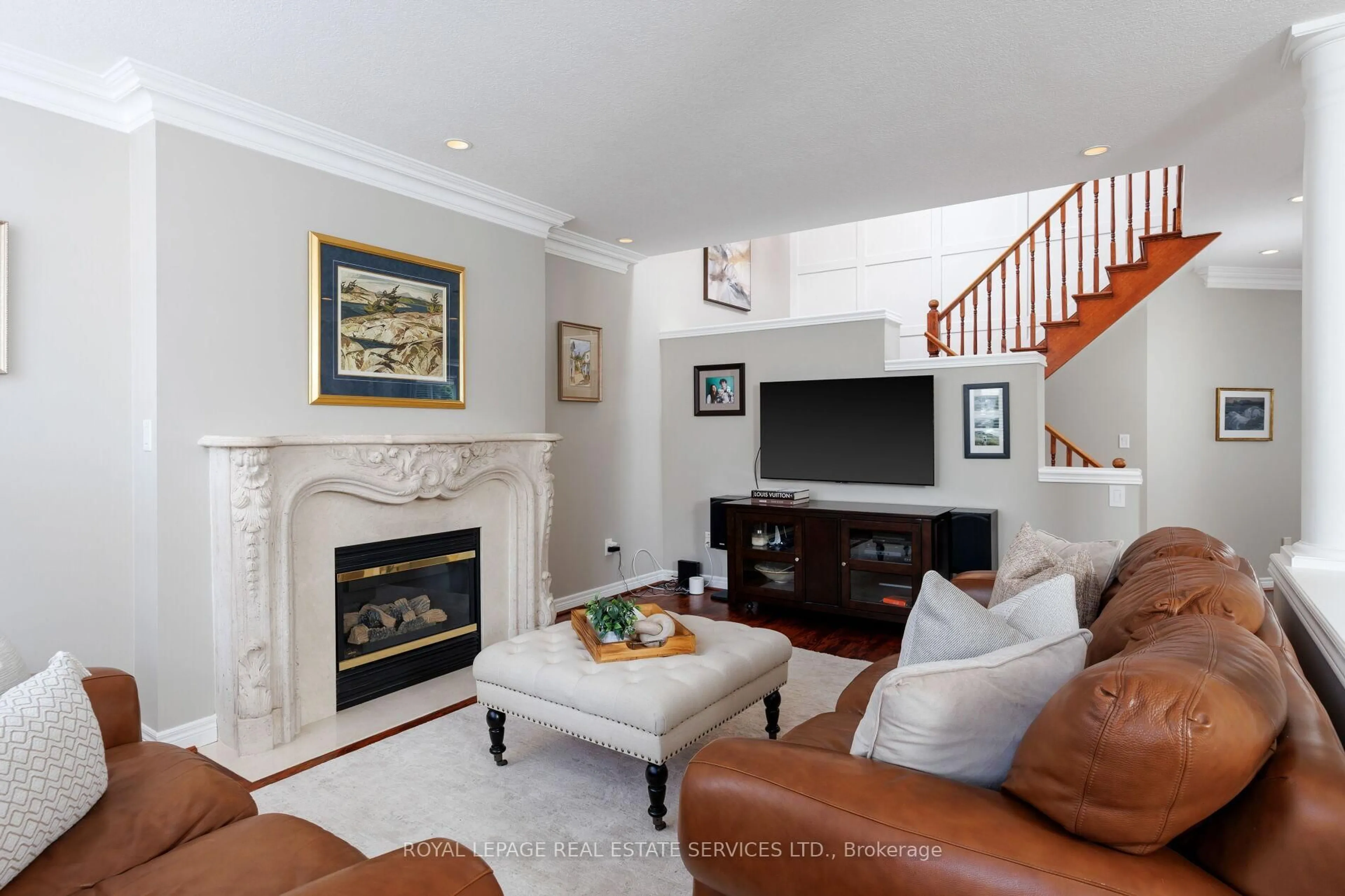 Living room with furniture, ceramic/tile floor for 2261 Grouse Lane, Oakville Ontario L6M 3Z8