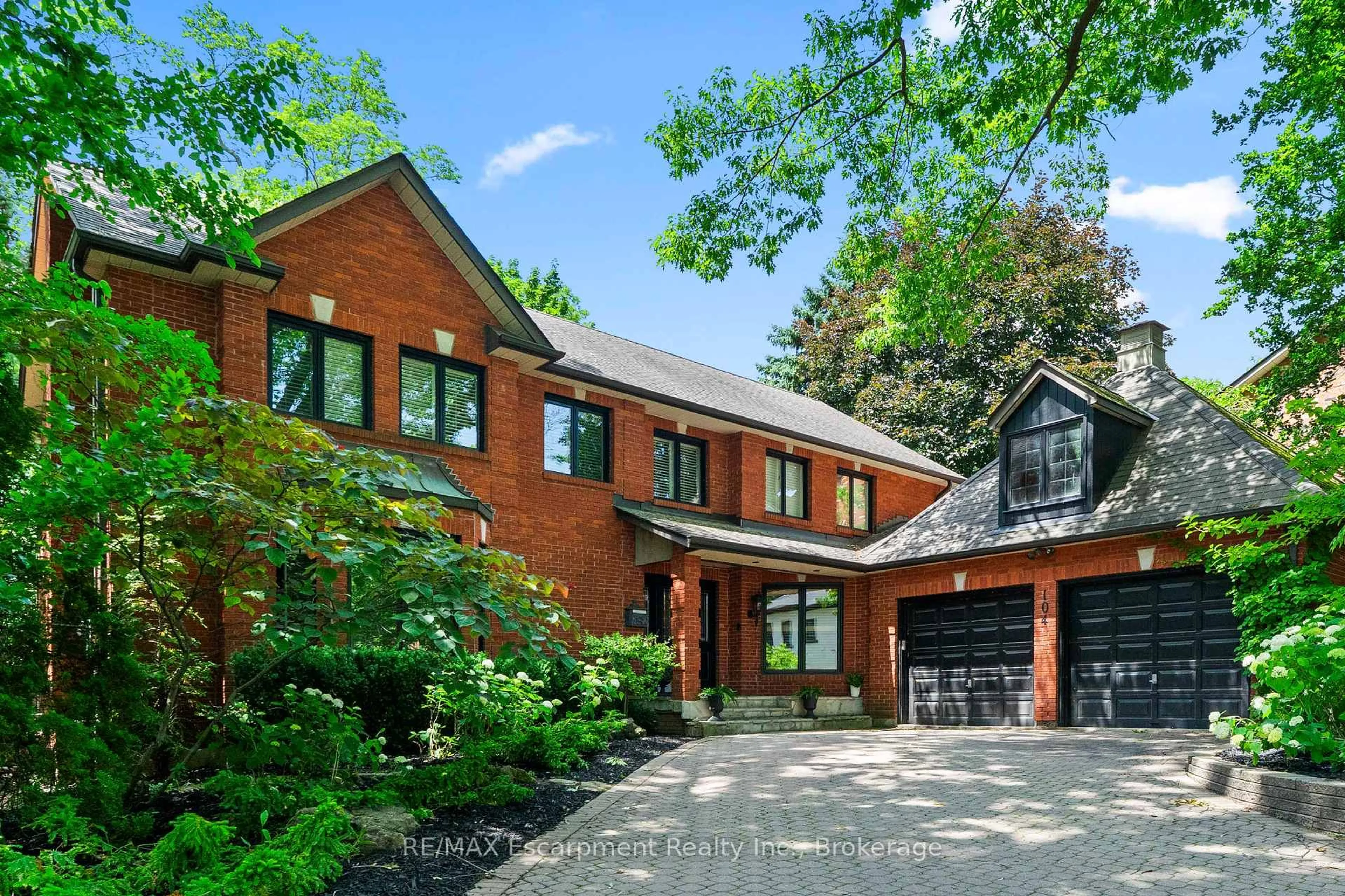 Home with brick exterior material, street for 104 Whittington Pl, Oakville Ontario L6K 3V9