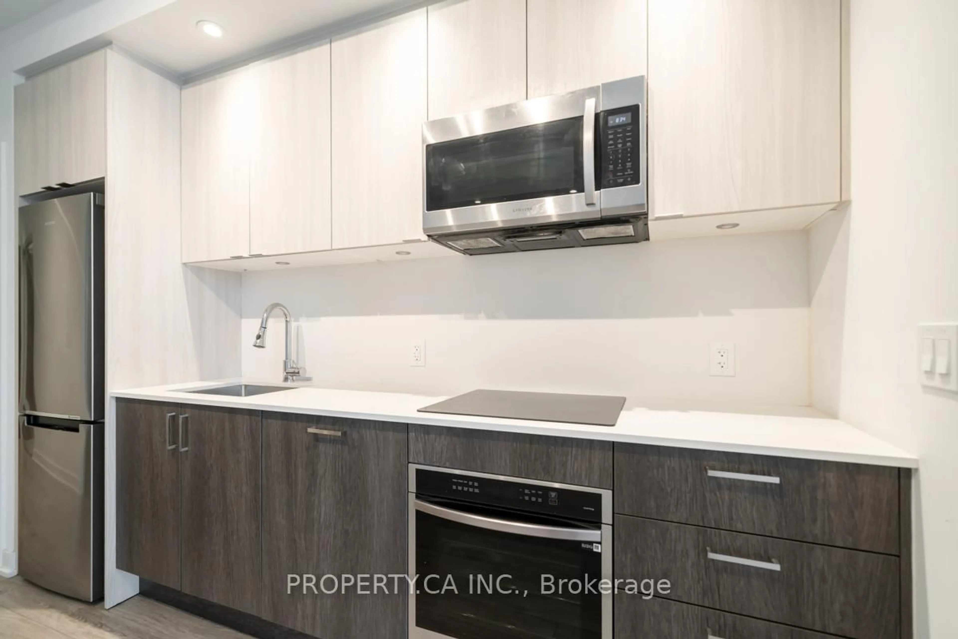 Standard kitchen, ceramic/tile floor for 1928 Lake Shore Blvd #3205, Toronto Ontario M6S 0B1