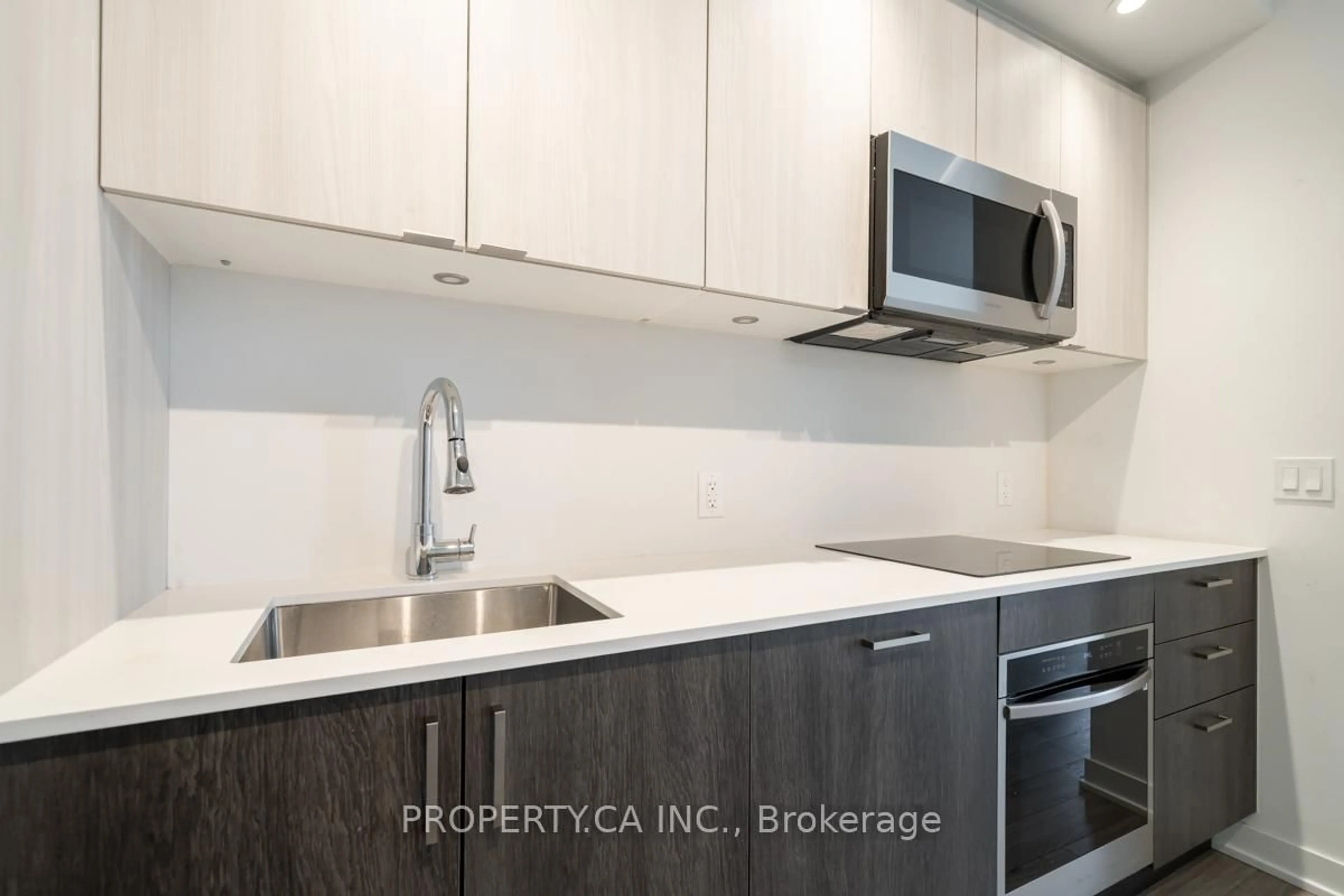 Standard kitchen, unknown for 1928 Lake Shore Blvd #3205, Toronto Ontario M6S 0B1