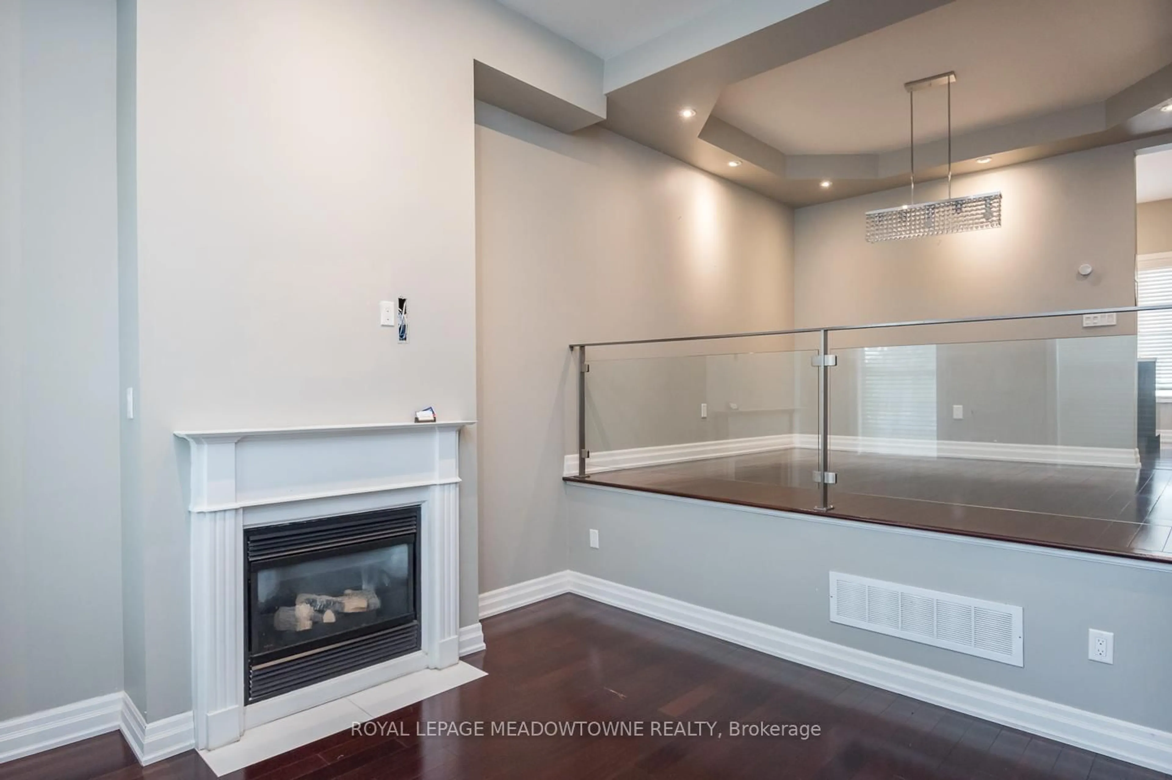 Unknown for 3486 Eglinton Ave, Mississauga Ontario L5M 7P4