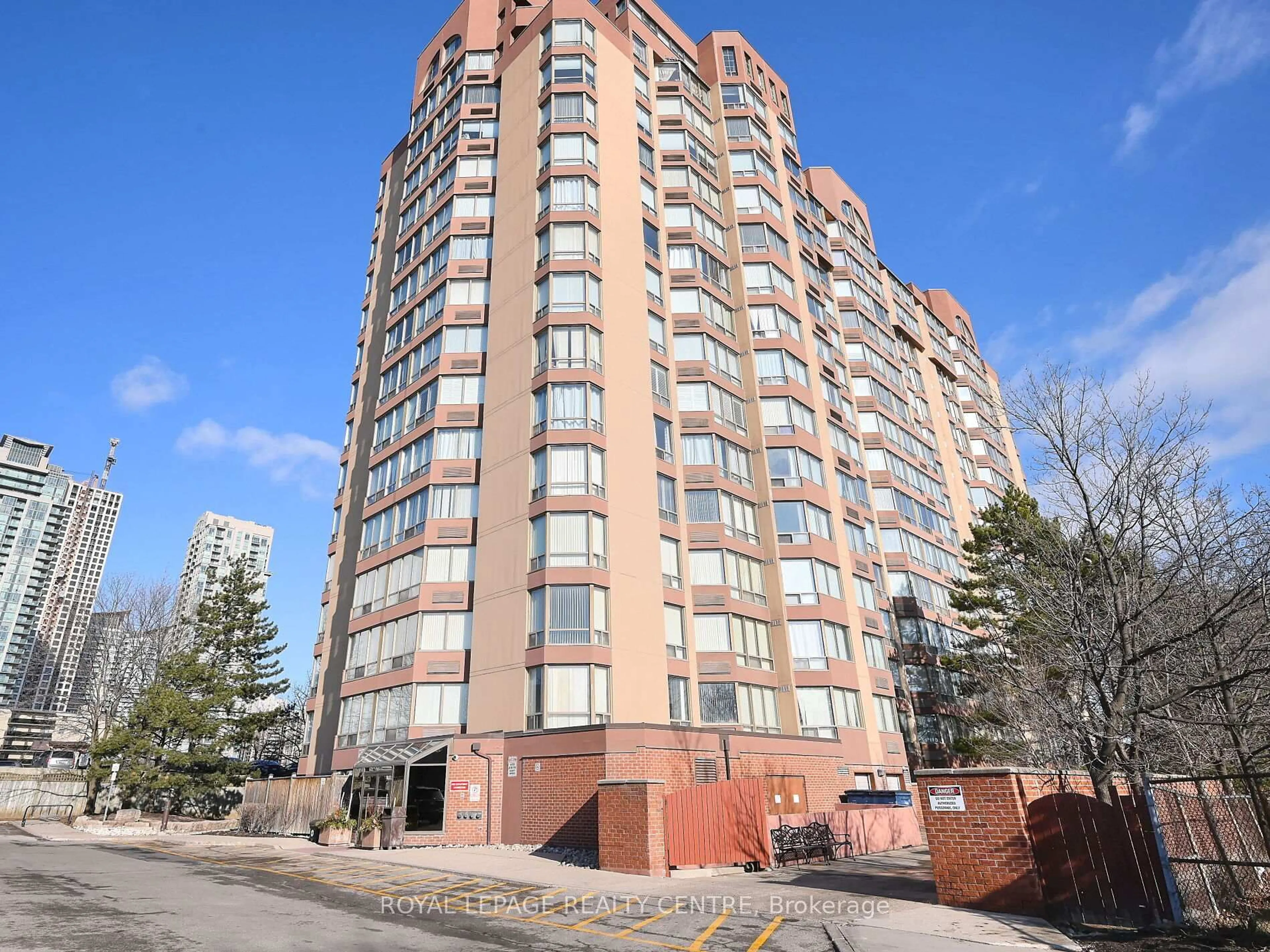 Unknown for 25 Fairview Rd #807, Mississauga Ontario L5B 3Y8