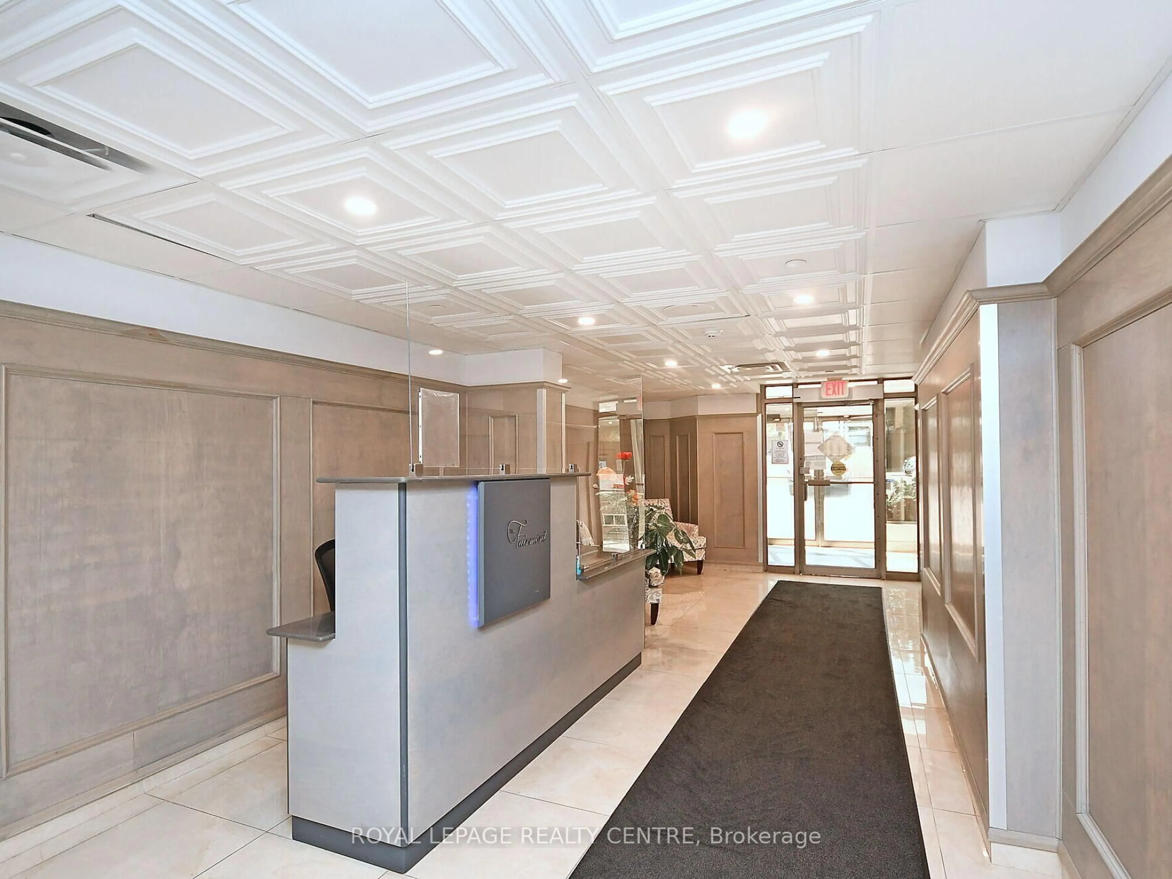 Lobby for 25 Fairview Rd #807, Mississauga Ontario L5B 3Y8