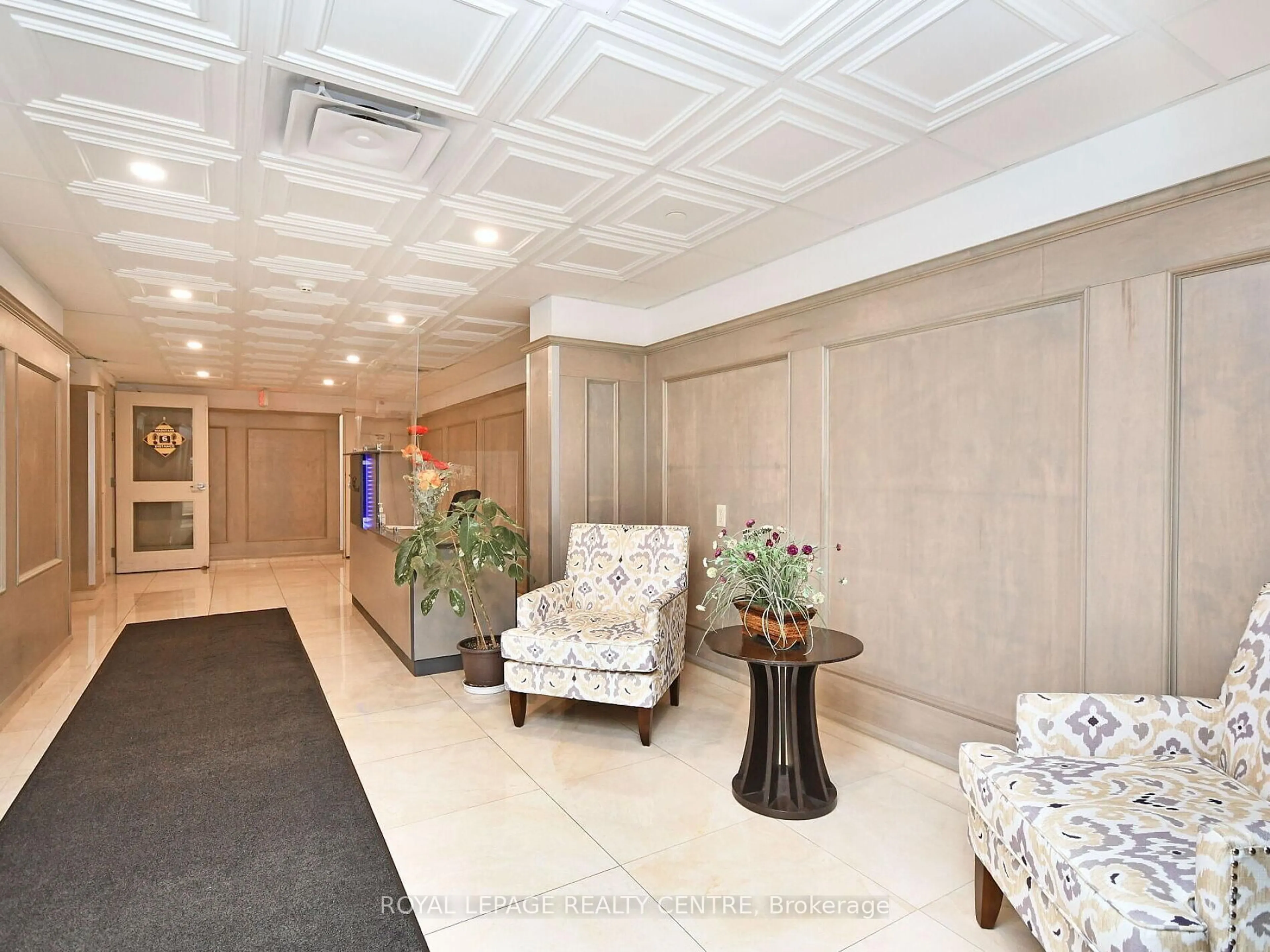Lobby for 25 Fairview Rd #807, Mississauga Ontario L5B 3Y8
