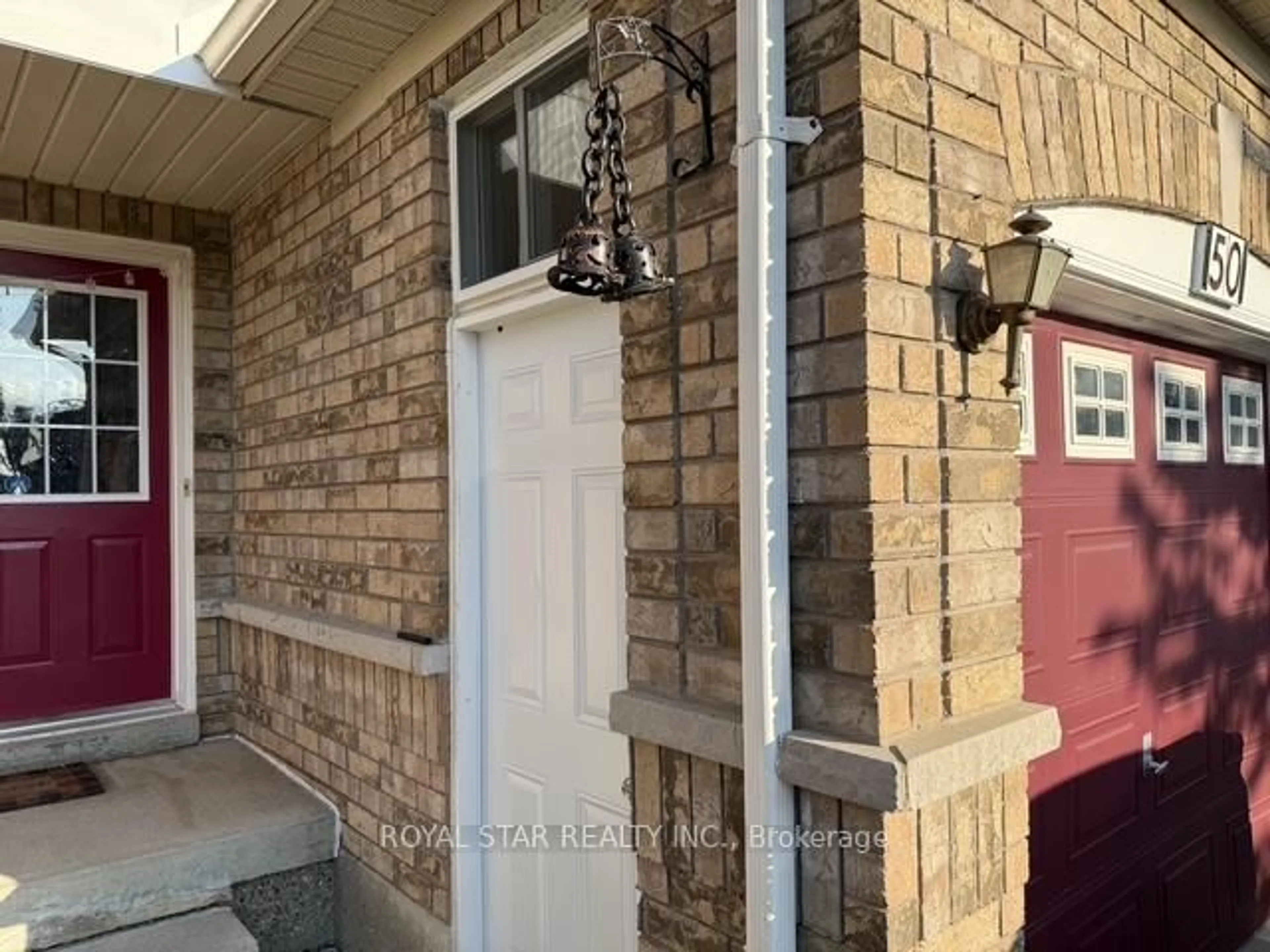 Indoor entryway for 50 Dewridge Crt, Brampton Ontario L6R 3C1