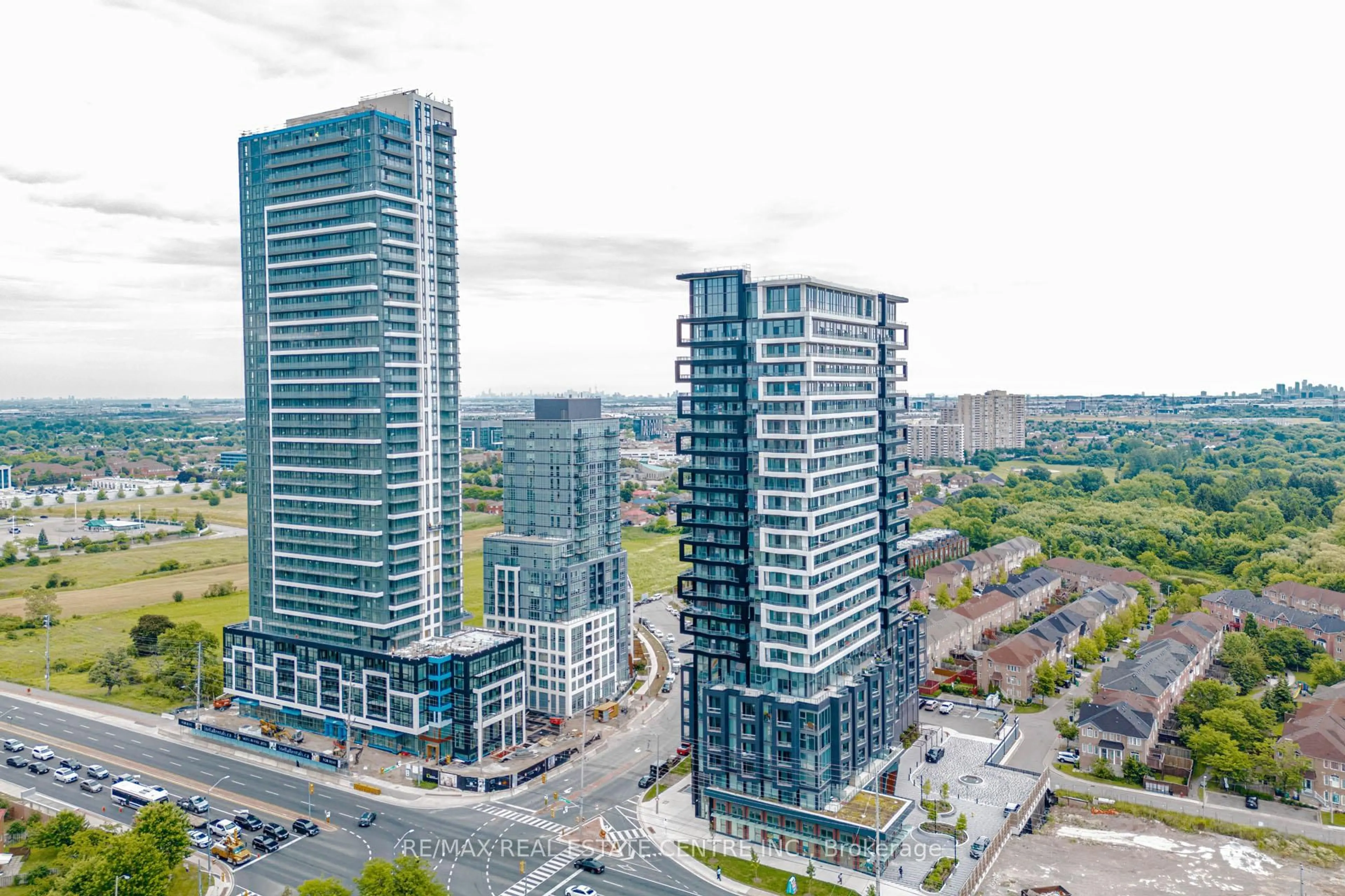 A pic from outside/outdoor area/front of a property/back of a property/a pic from drone, city buildings view from balcony for 260 Malta Ave #1603, Brampton Ontario L6Y 6L7