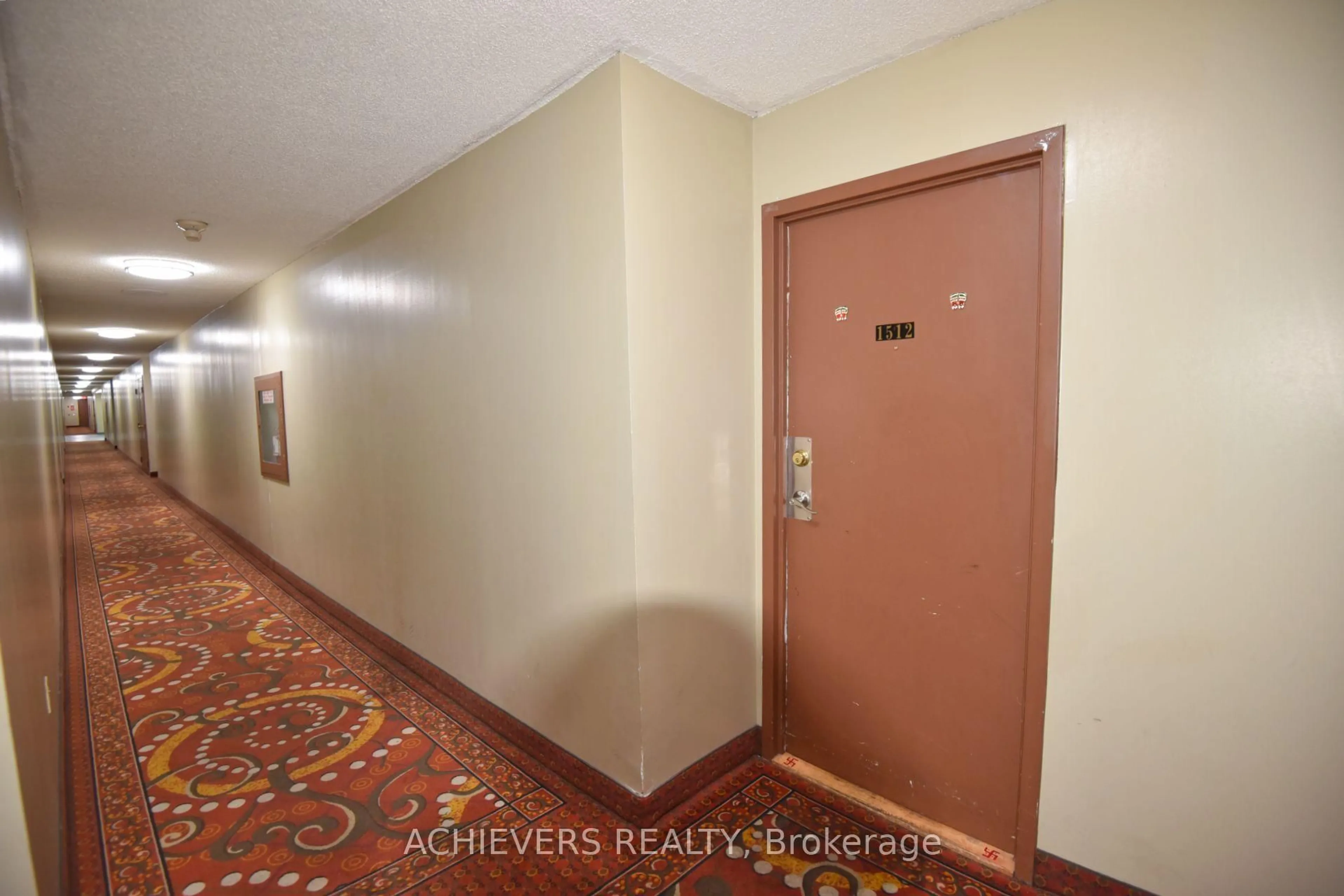 Indoor foyer for 21 Markbrook Lane #1512, Toronto Ontario M9V 5E4