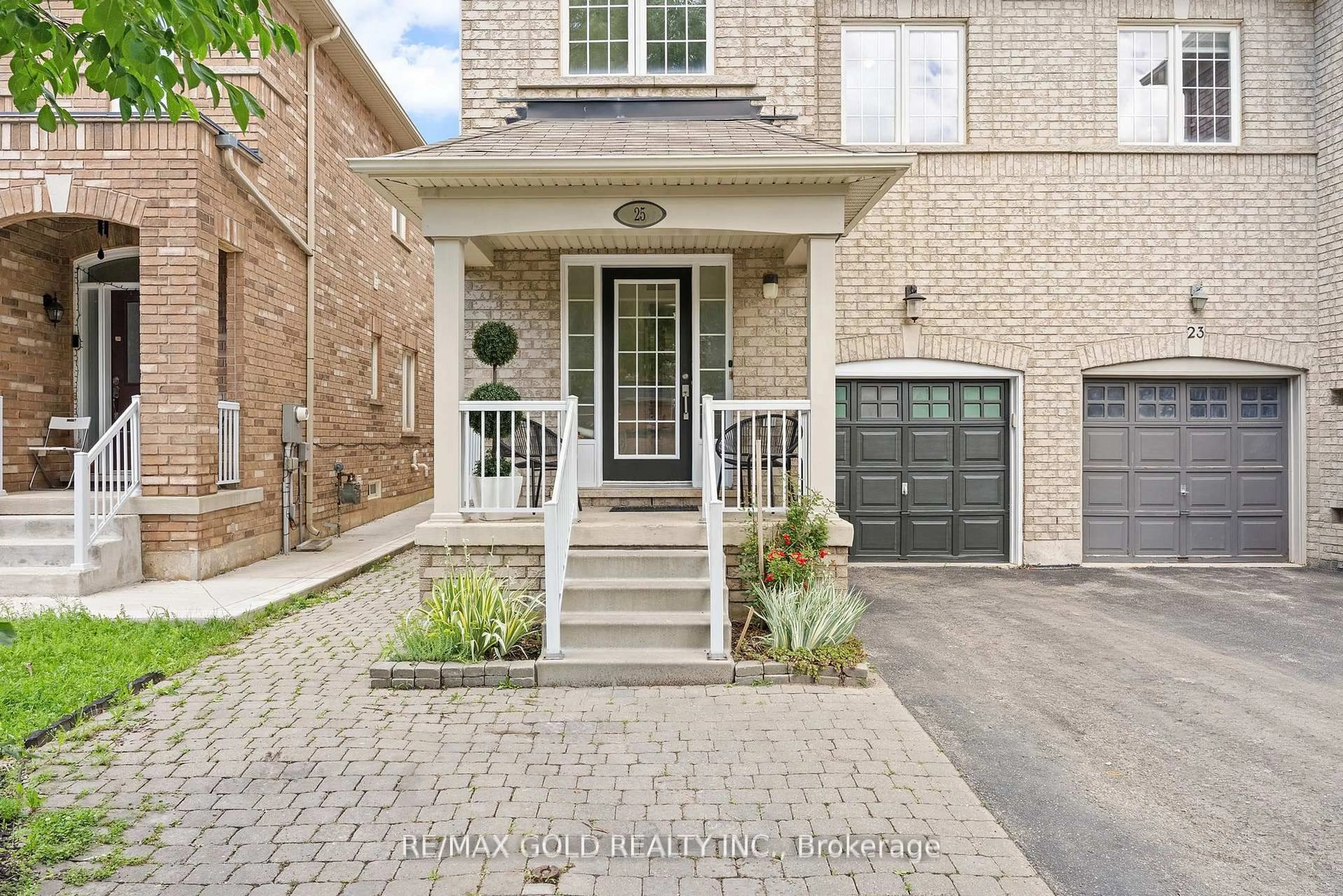 Home with brick exterior material, street for 25 Frenchpark Circ, Brampton Ontario L6X 0Y5