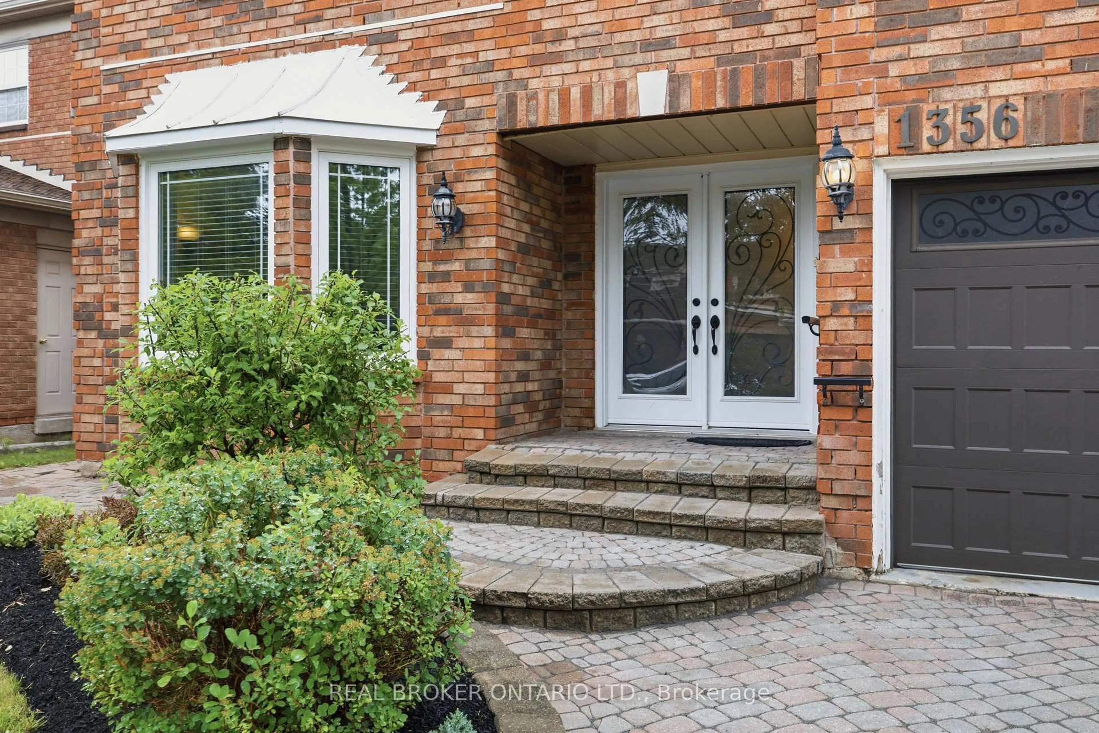 Home with brick exterior material, street for 1356 Mapleridge Cres, Oakville Ontario L6M 2G6