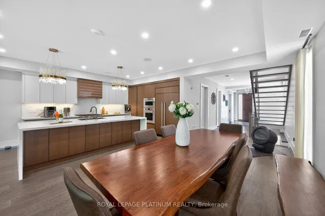 7 Arch Rd, Mississauga 5