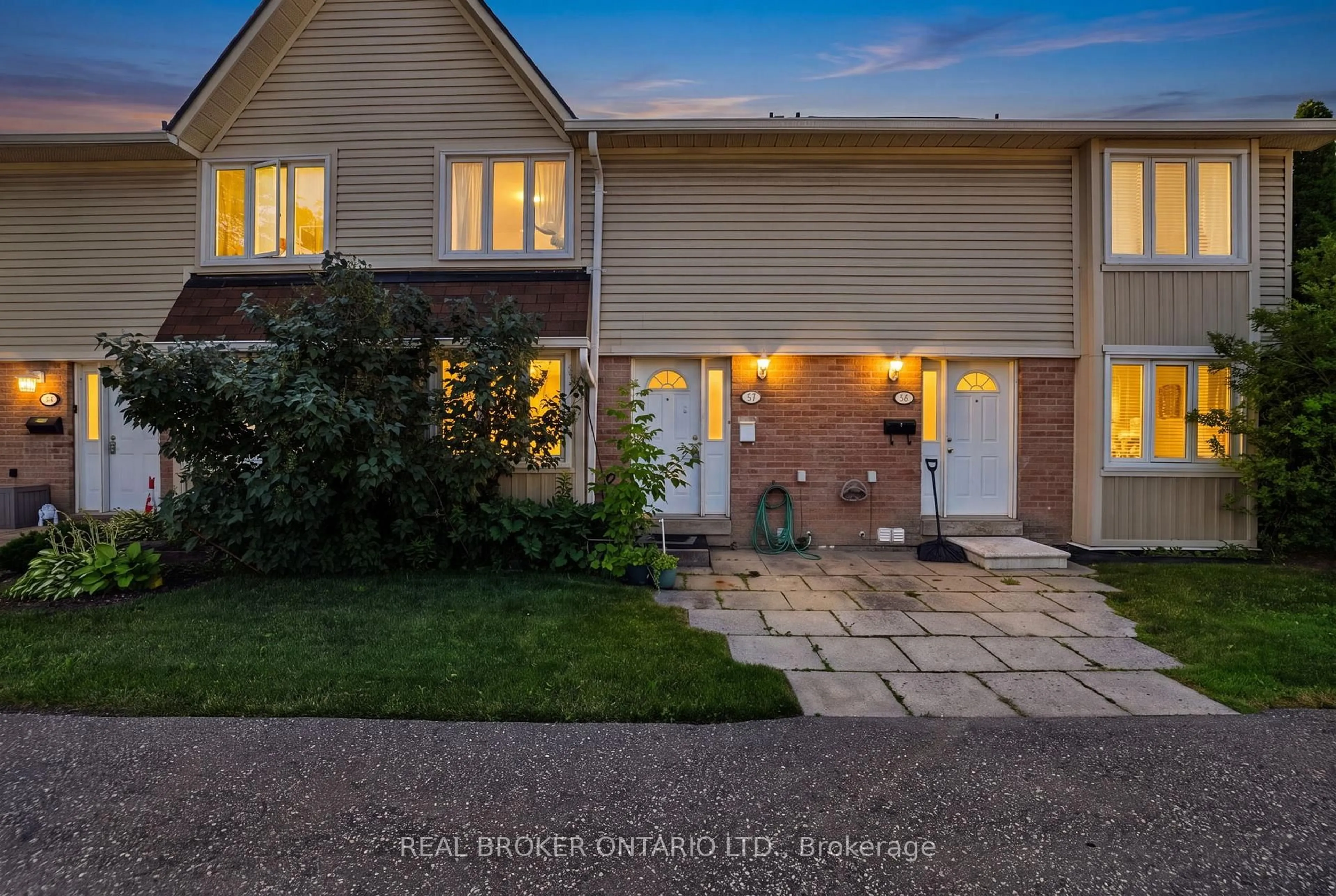 Unknown for 2079 The Collegeway Dr #57, Mississauga Ontario L5L 3M1