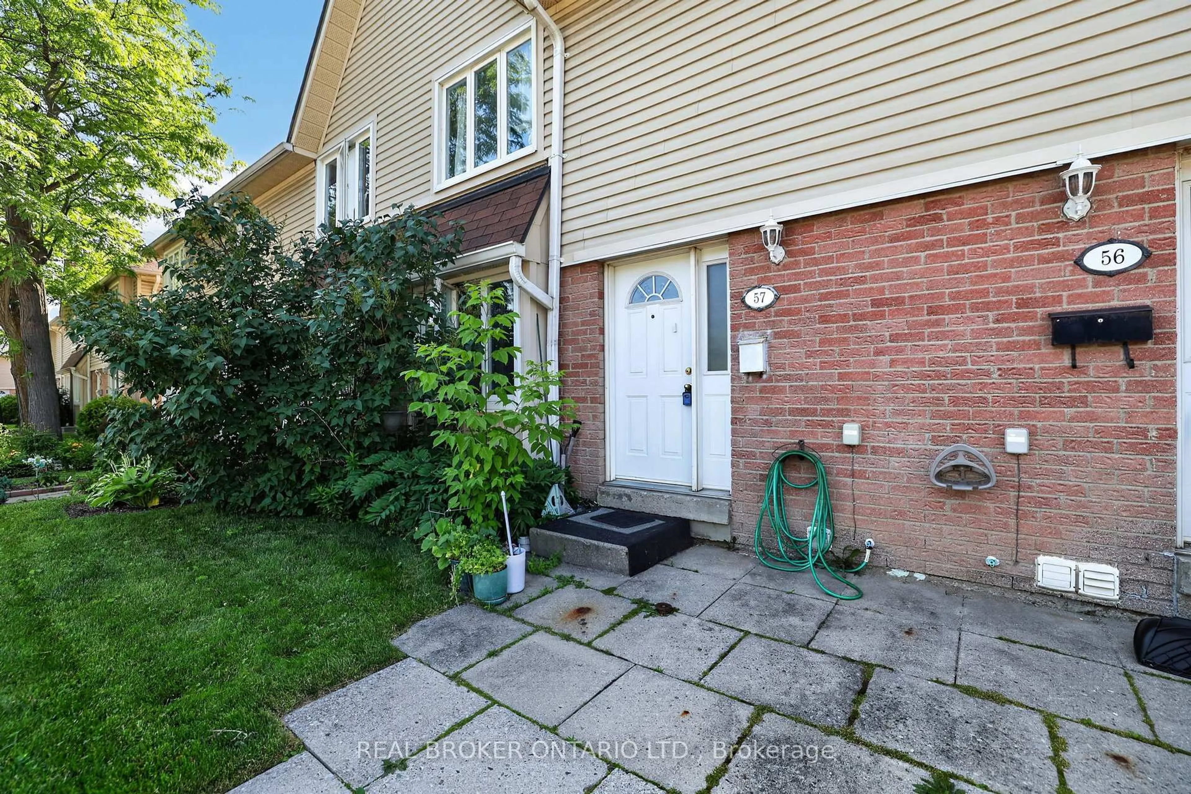 Unknown for 2079 The Collegeway Dr #57, Mississauga Ontario L5L 3M1