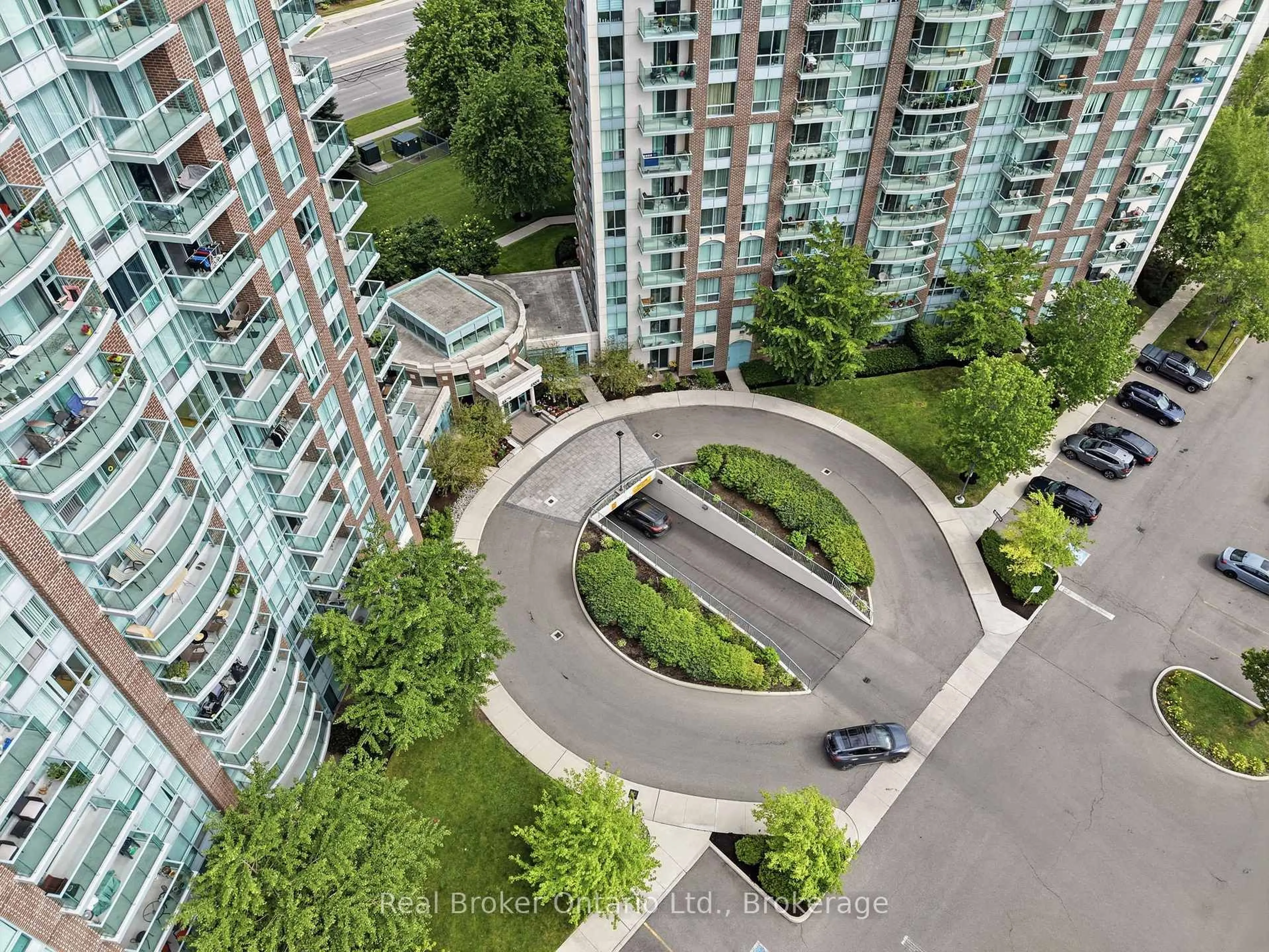 A pic from outside/outdoor area/front of a property/back of a property/a pic from drone, city buildings view from balcony for 4879 Kimbermount Ave #902, Mississauga Ontario L5M 7R8