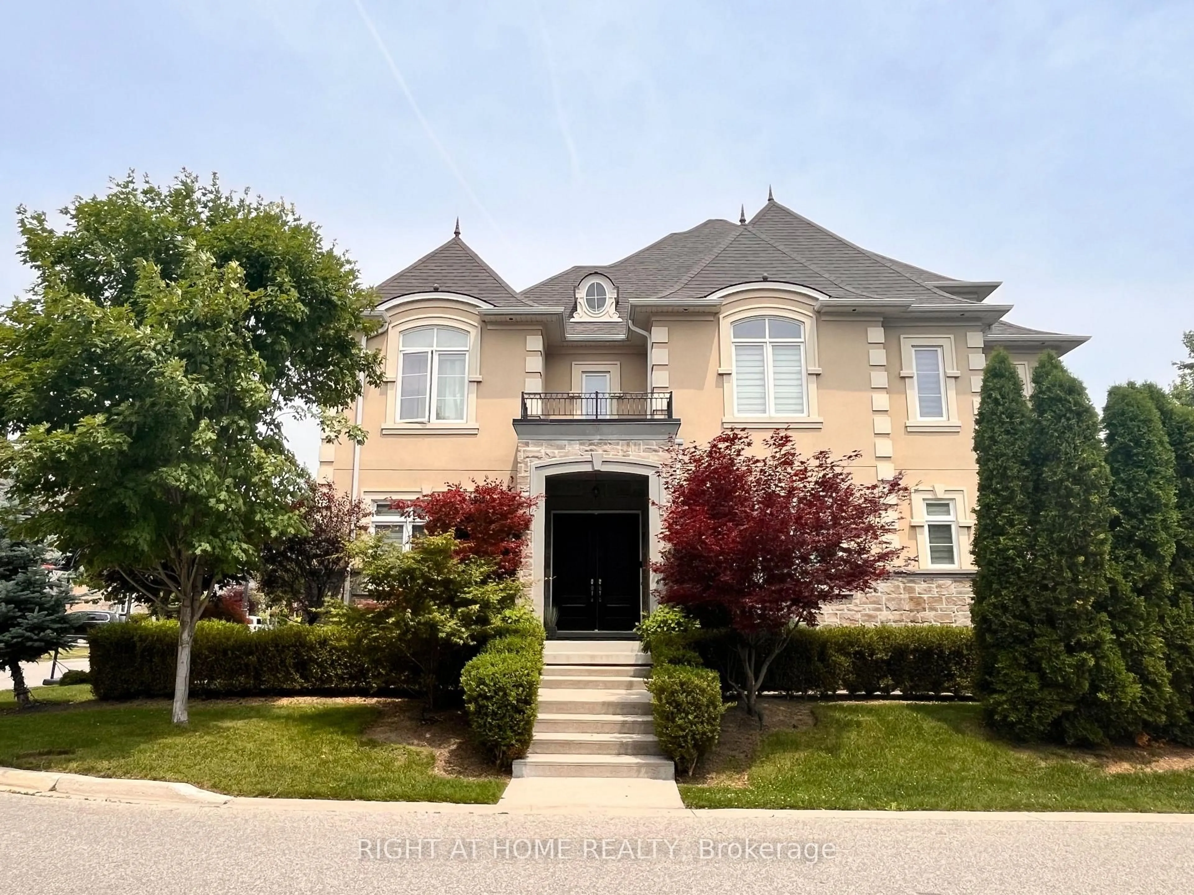 Home with brick exterior material, street for 11 Fairmont Clse, Brampton Ontario L6Y 2Y3