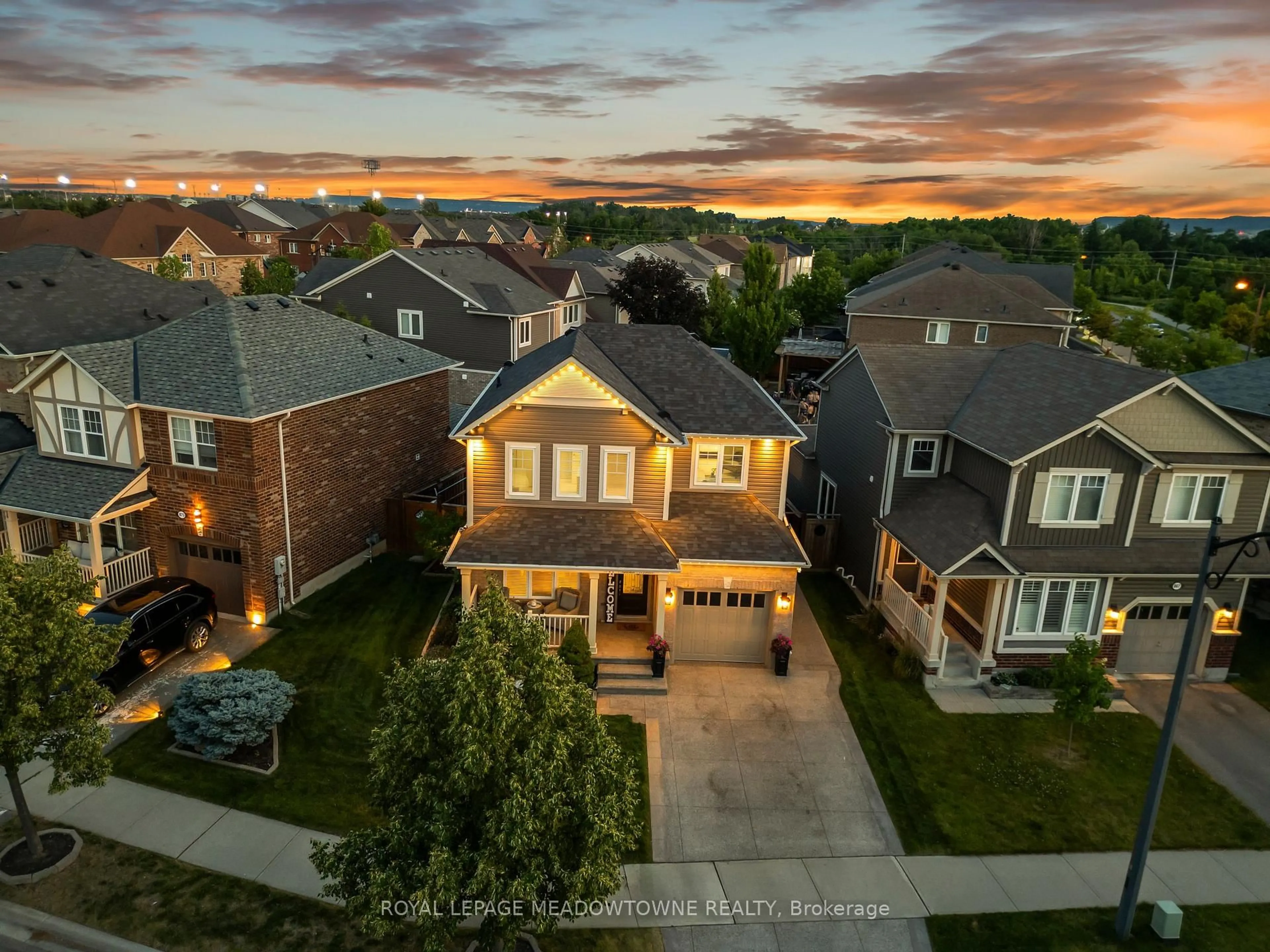 A pic from outside/outdoor area/front of a property/back of a property/a pic from drone, street for 871 Cahoun Terr, Milton Ontario L9T 7S2