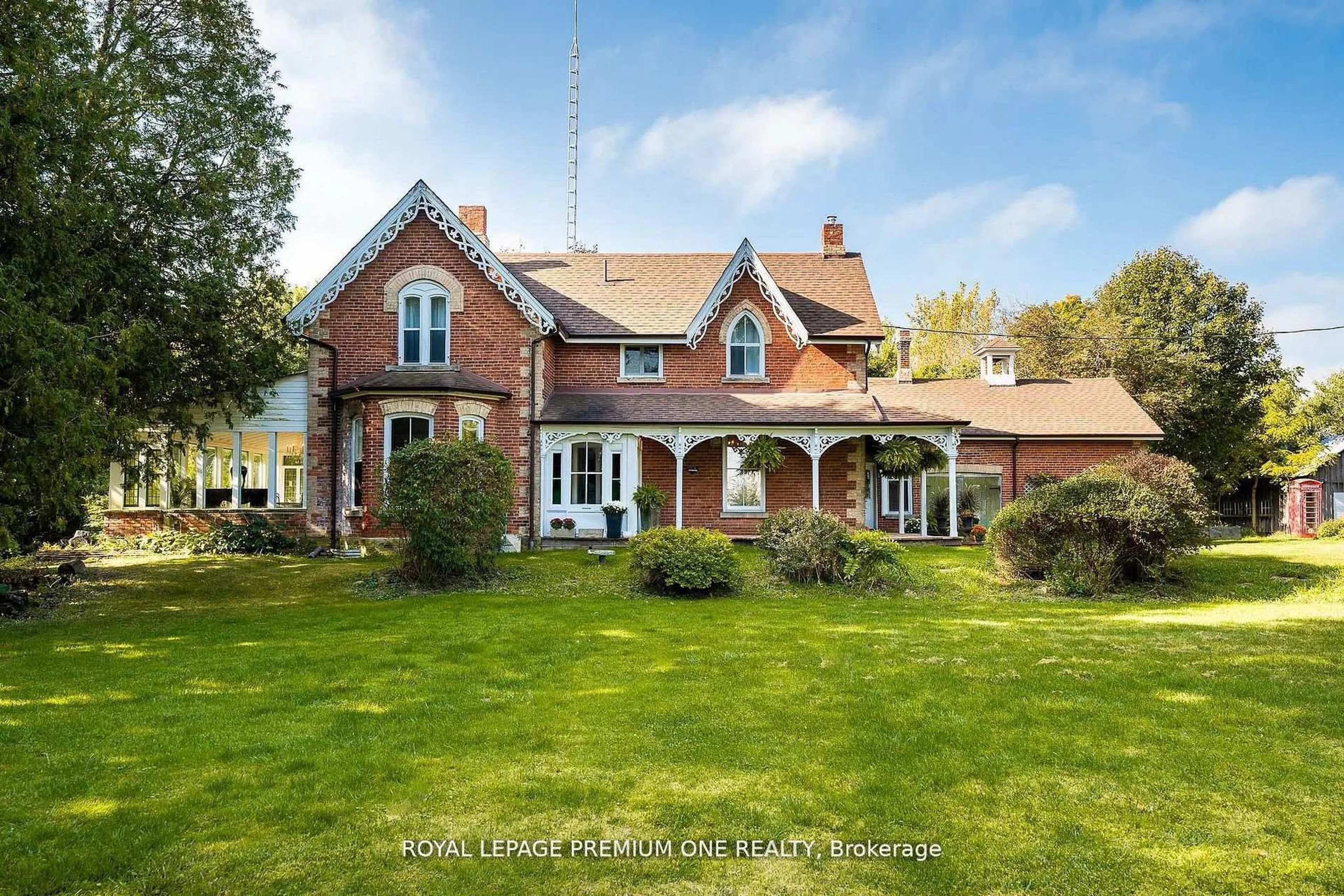 A pic from outside/outdoor area/front of a property/back of a property/a pic from drone, unknown for 14650 Heart Lake Rd, Caledon Ontario L7C 2J7