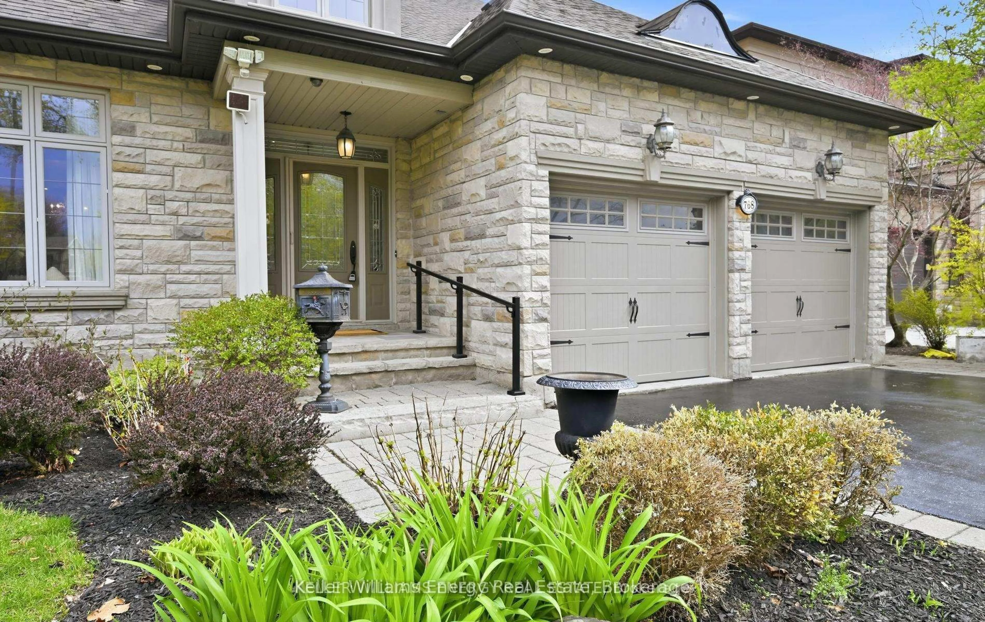 Unknown for 768 Duchess Dr, Mississauga Ontario L4Y 1H7