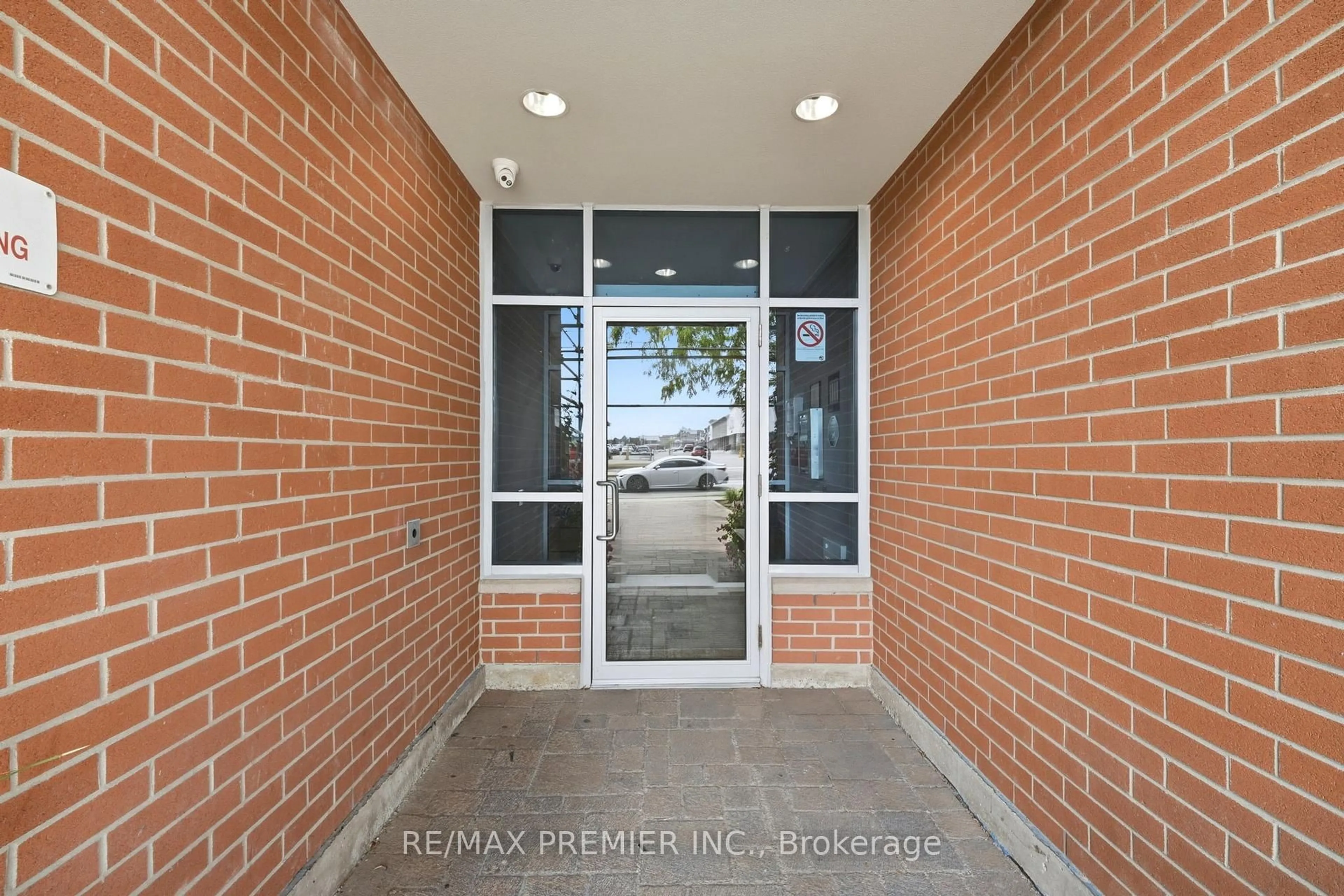 Indoor entryway for 2772 Keele St #306, Toronto Ontario M3M 0A3