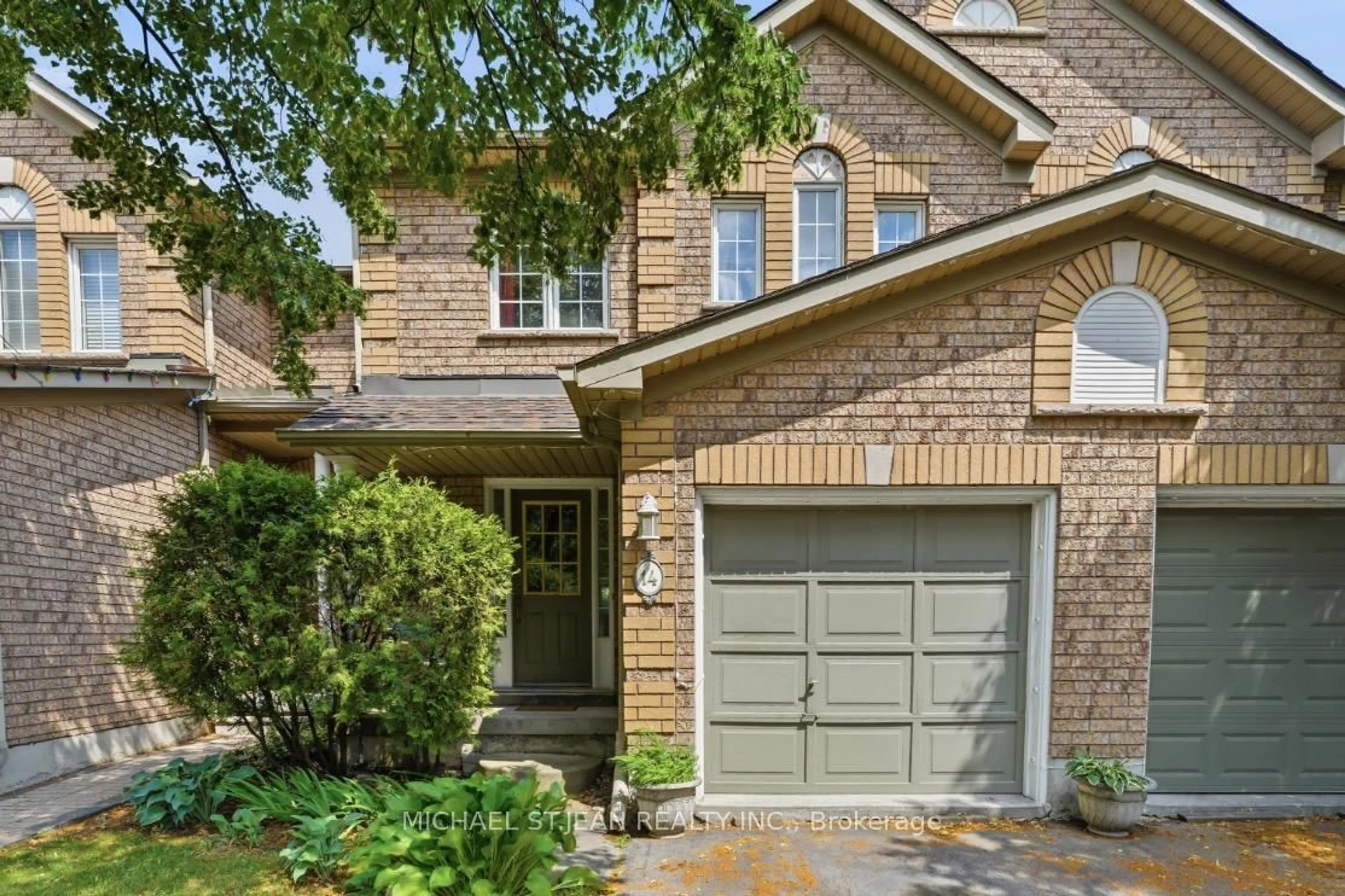 Home with brick exterior material, street for 2871 Darien Rd #14, Burlington Ontario L7M 4R6