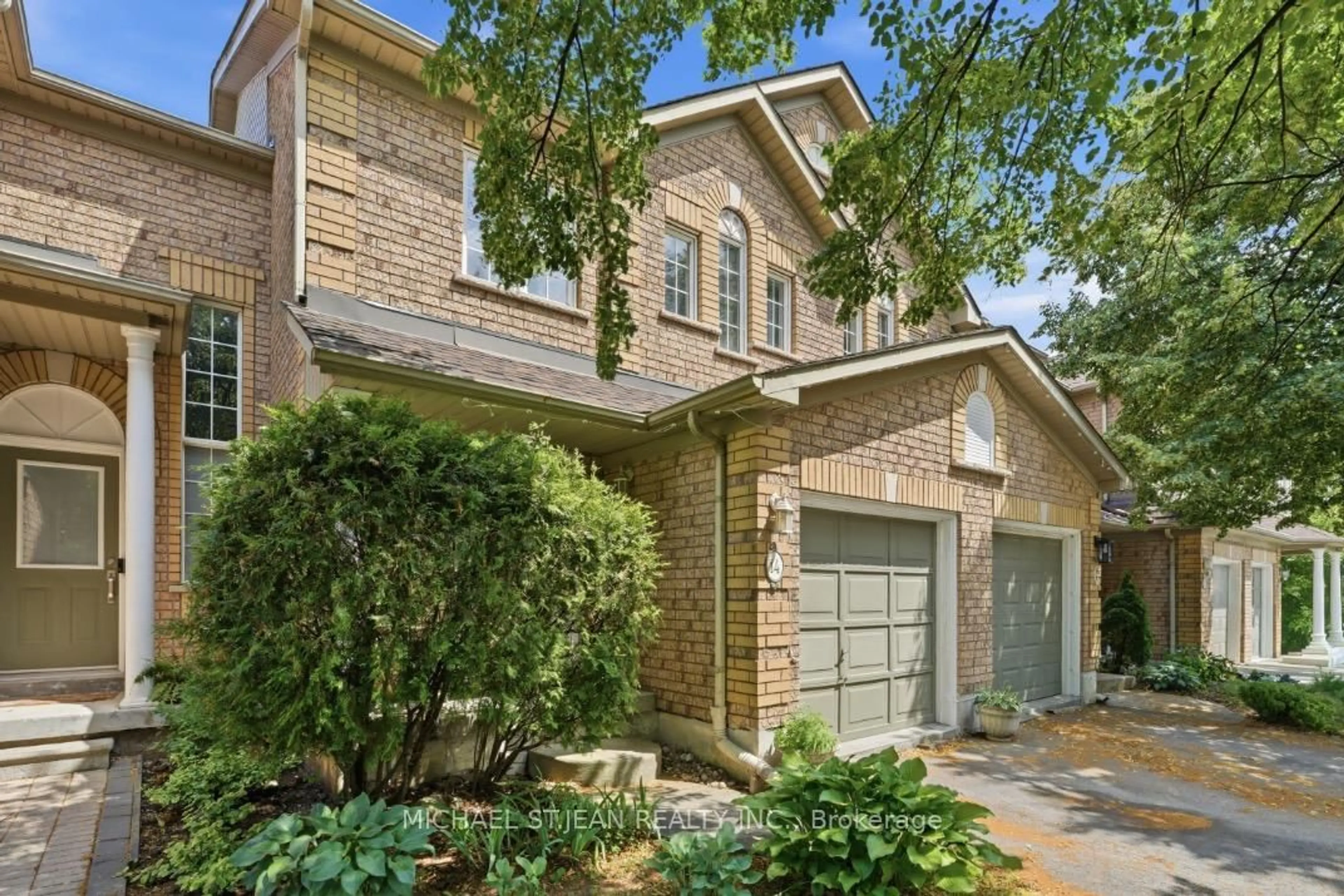 Home with brick exterior material, street for 2871 Darien Rd #14, Burlington Ontario L7M 4R6