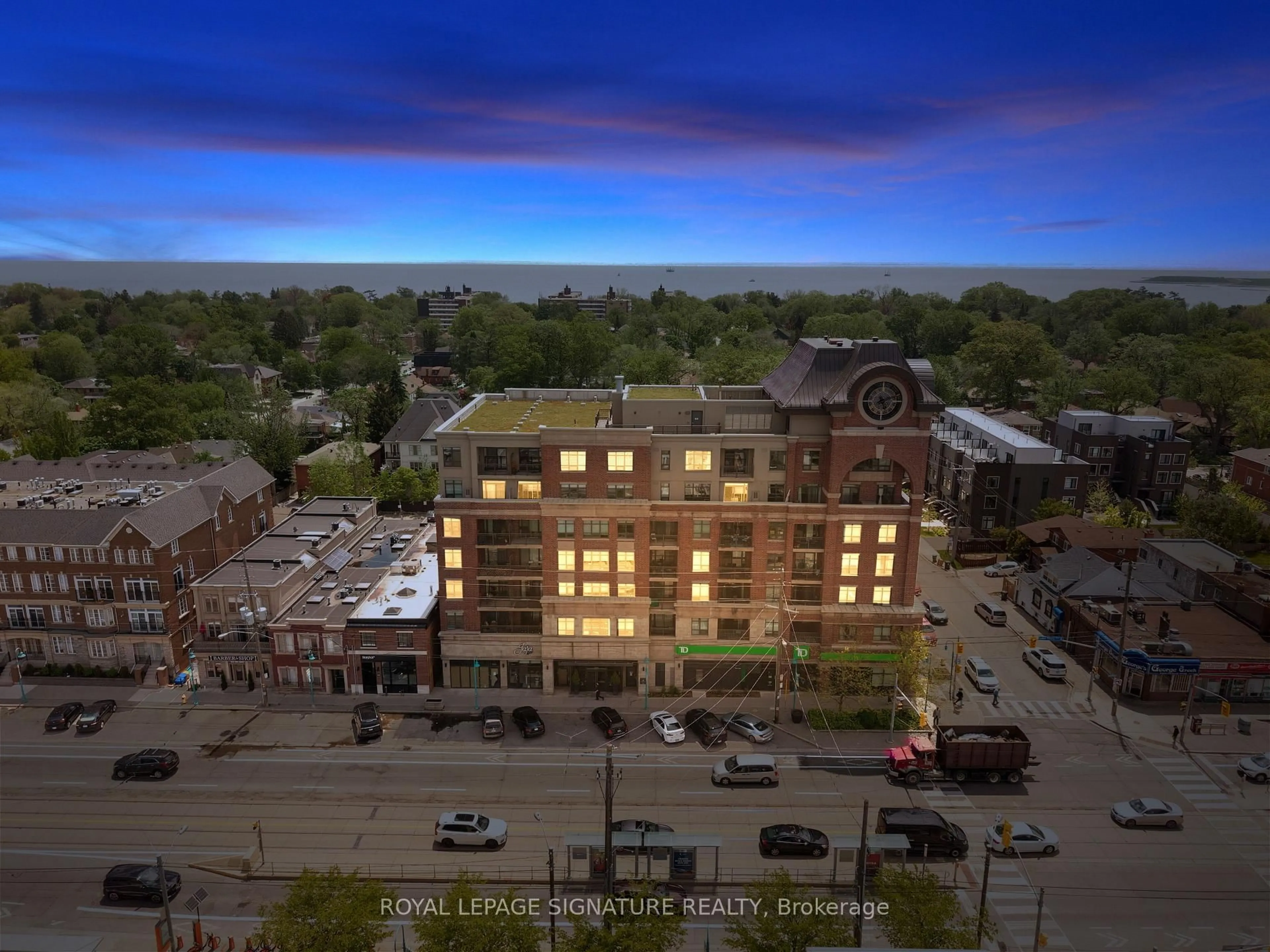 A pic from outside/outdoor area/front of a property/back of a property/a pic from drone, building for 3563 Lake Shore Blvd #303, Toronto Ontario M8W 0A3