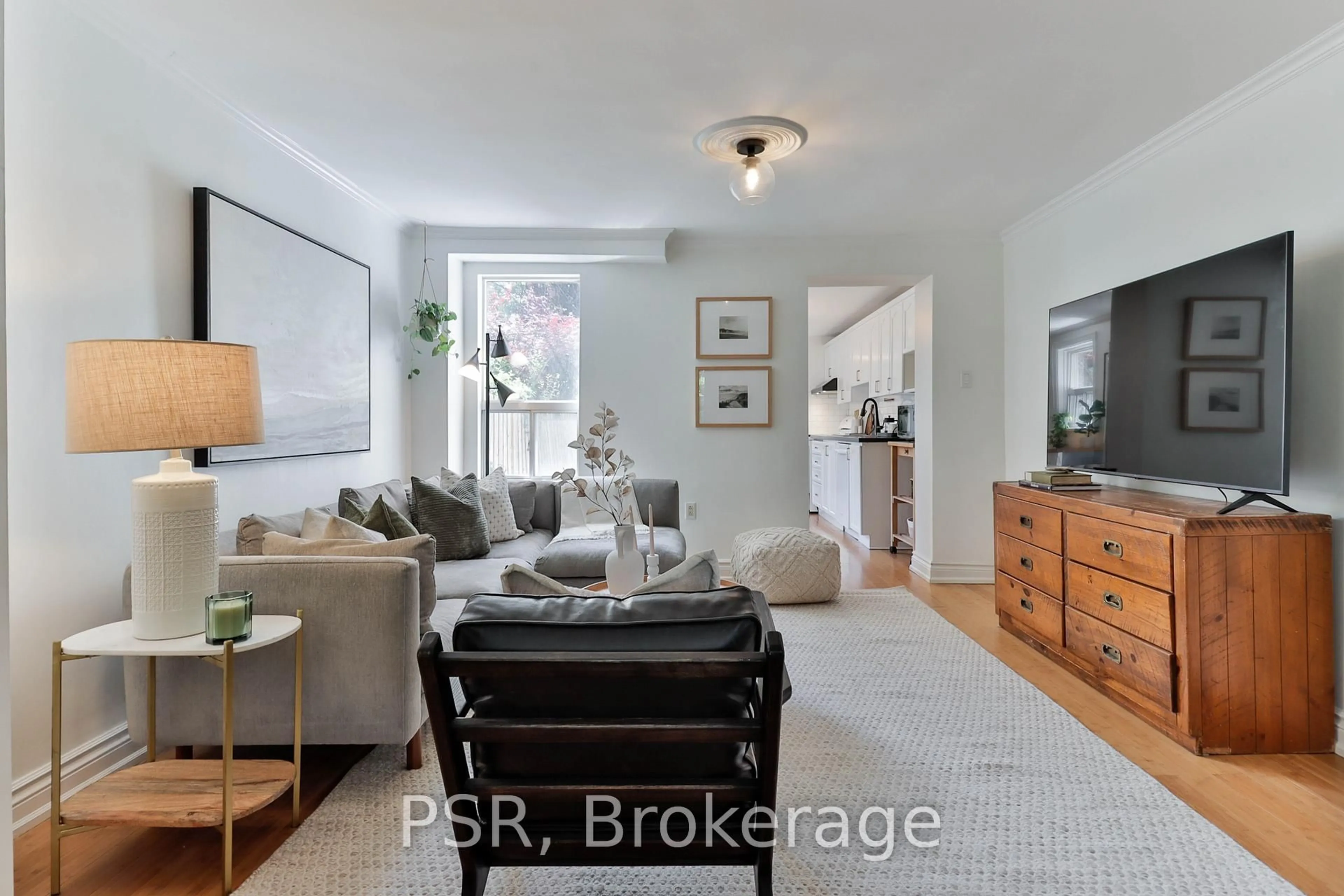 Living room with furniture, unknown for 175 Maria St, Toronto Ontario M6P 1W5